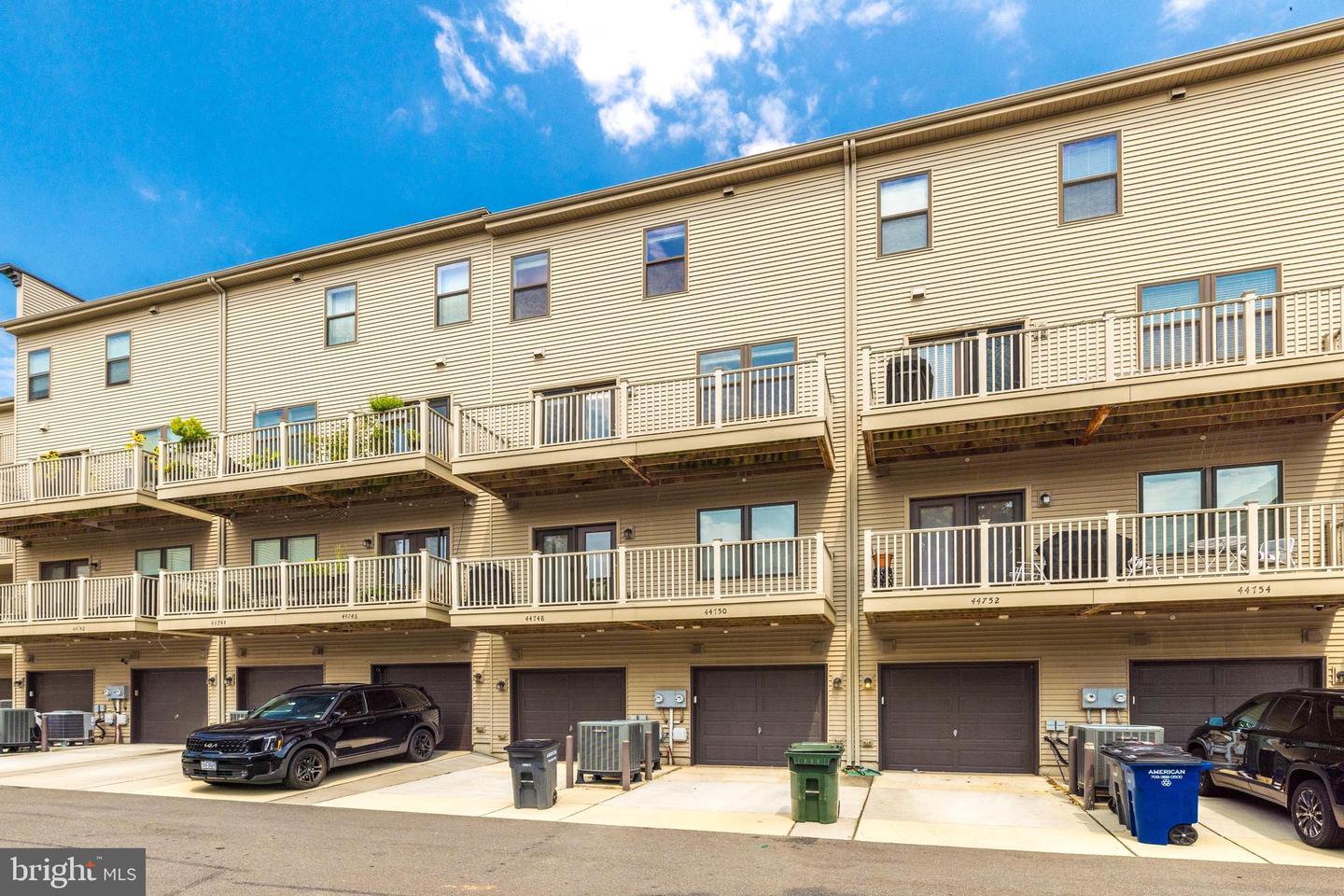 44750 TIVERTON SQ