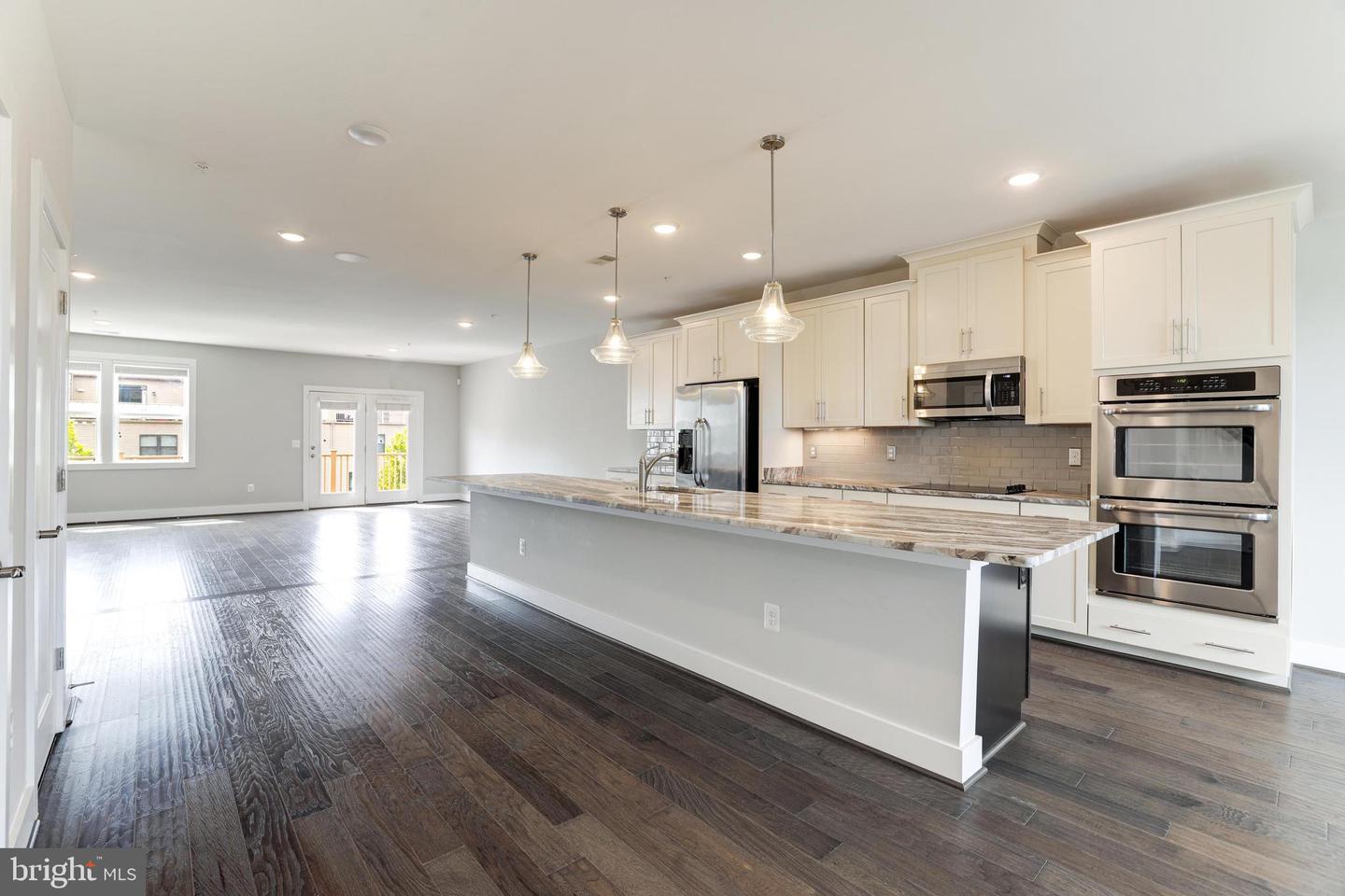 44750 TIVERTON SQ