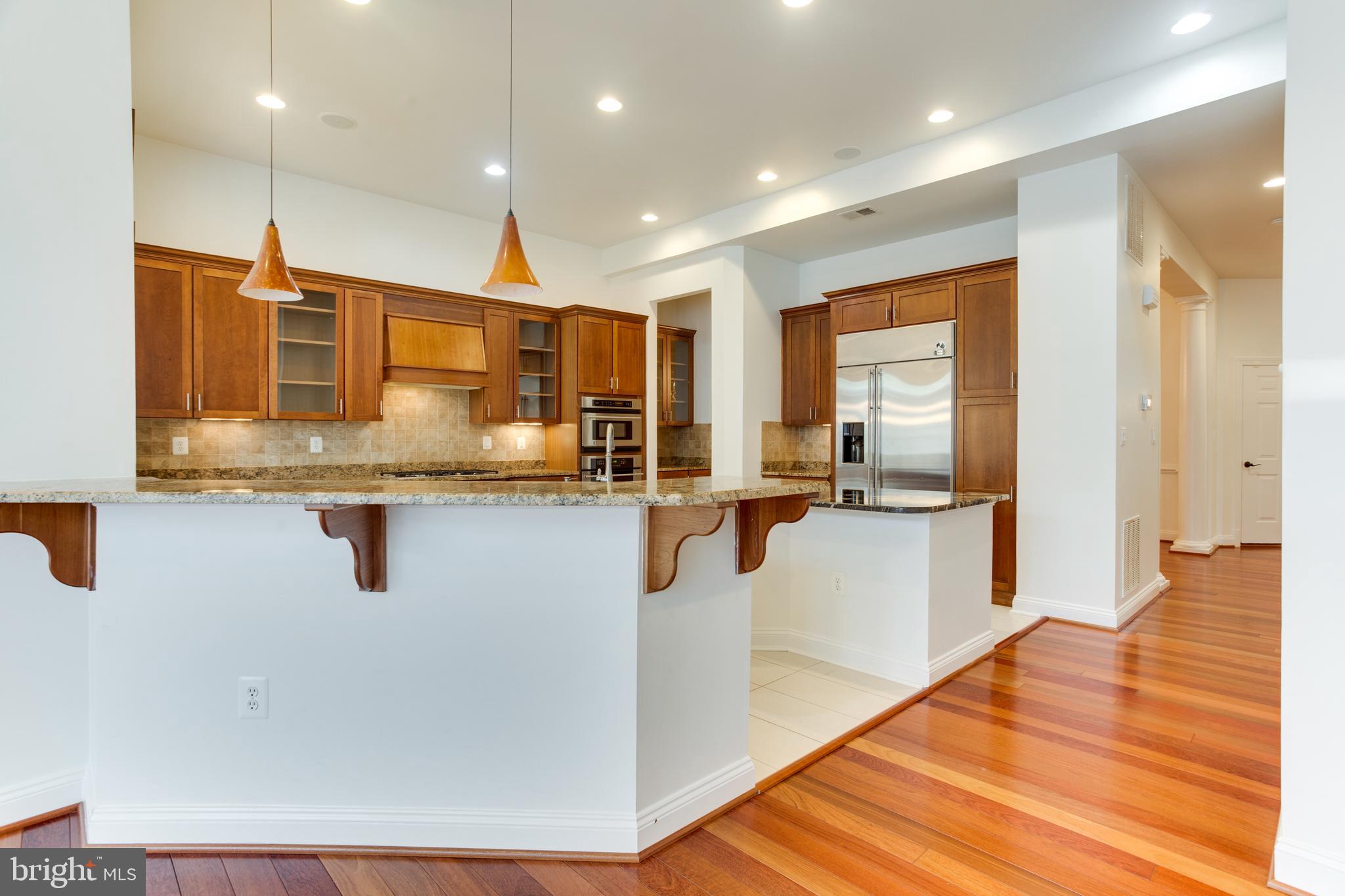 18353 FAIRWAY OAKS SQUARE
