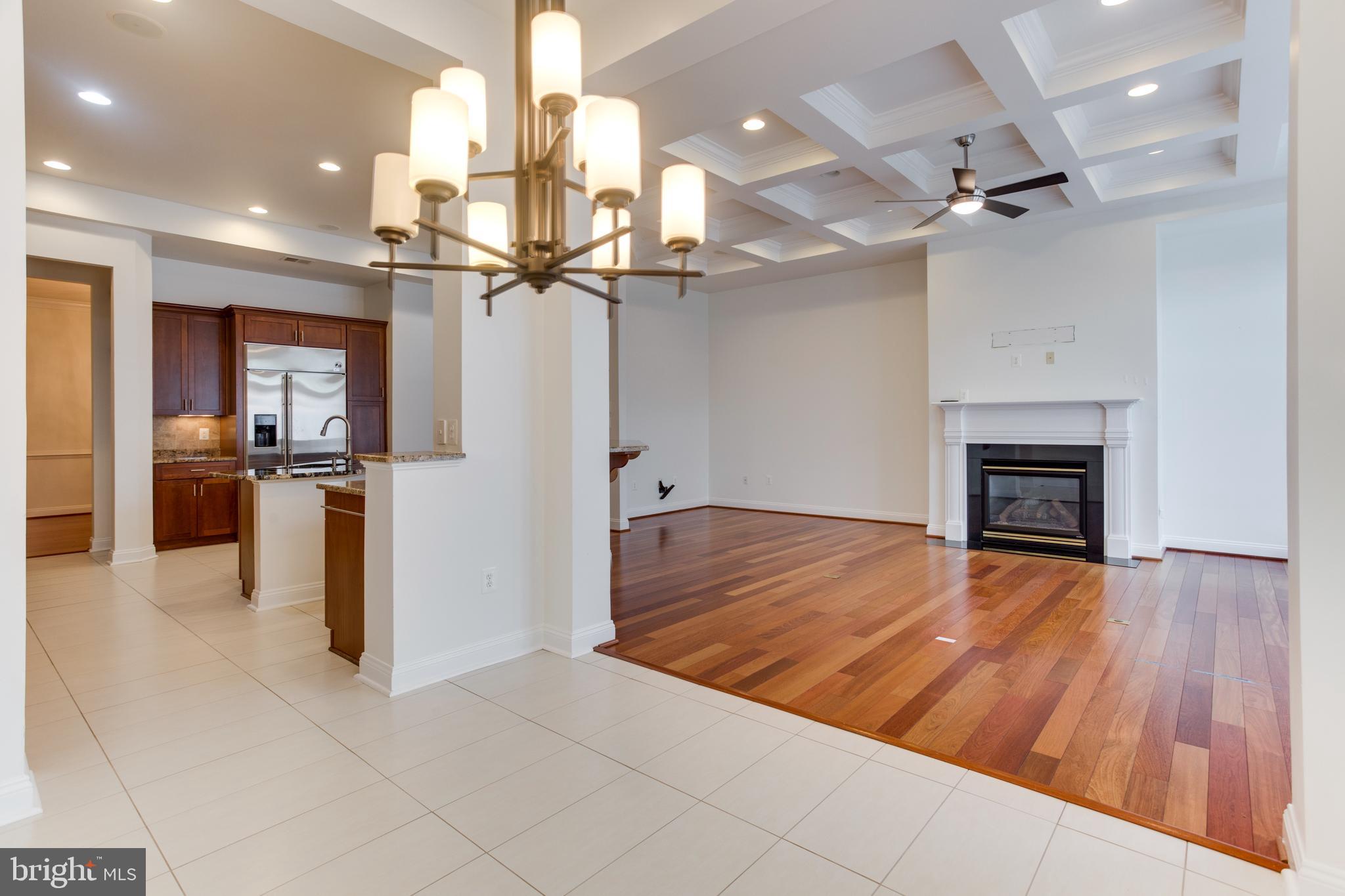 18353 FAIRWAY OAKS SQUARE