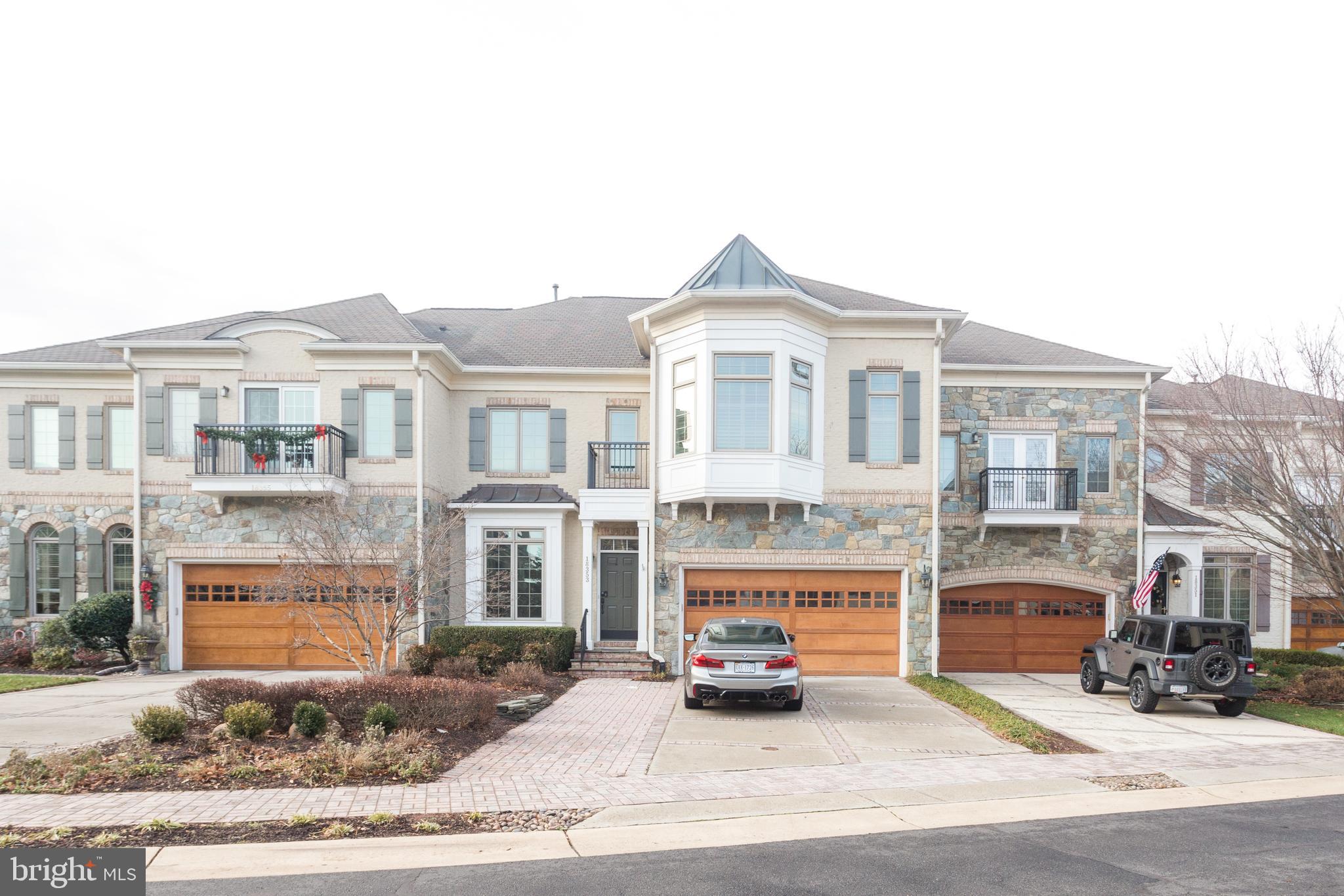 18353 FAIRWAY OAKS SQUARE