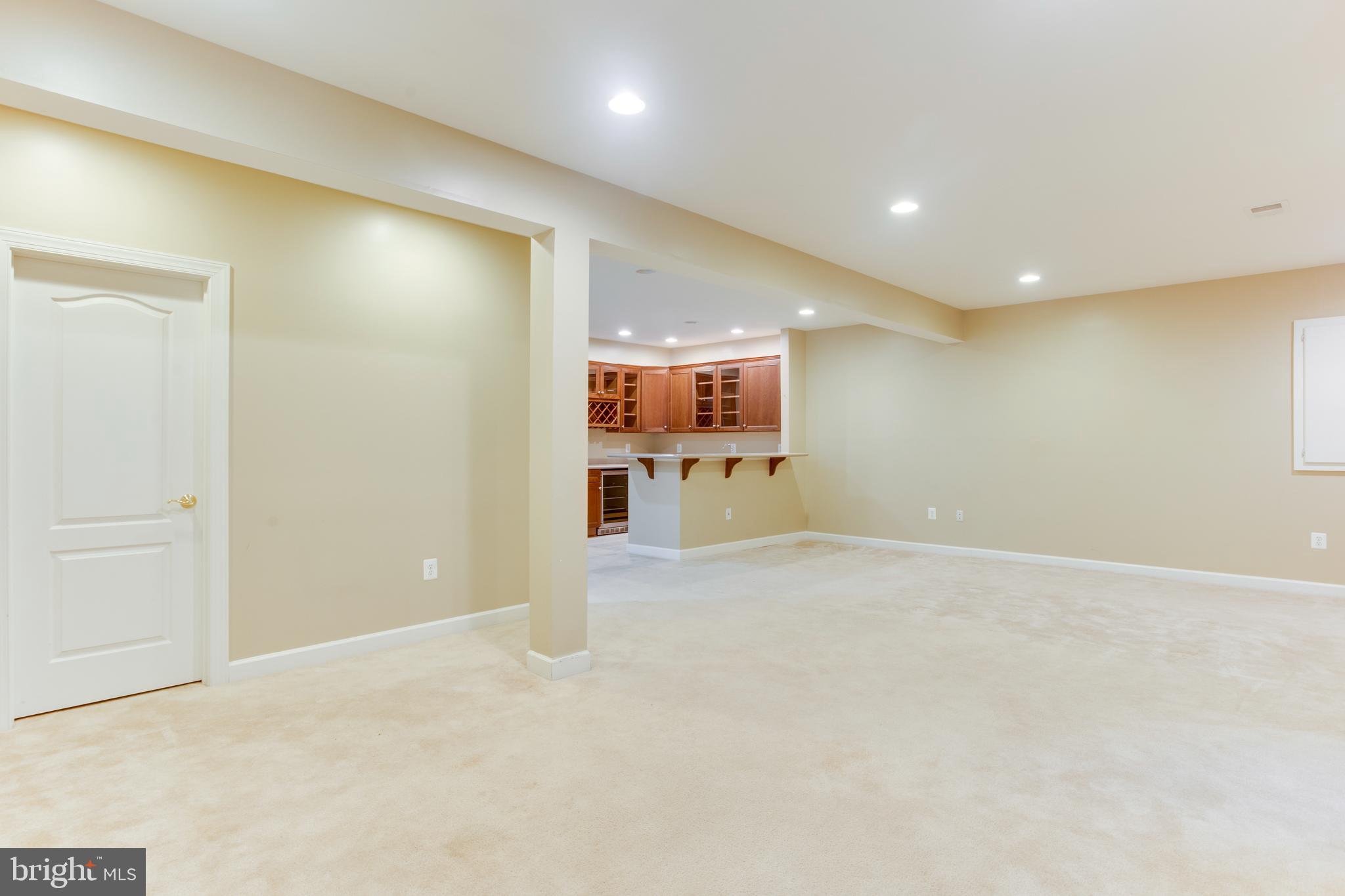 18353 FAIRWAY OAKS SQUARE