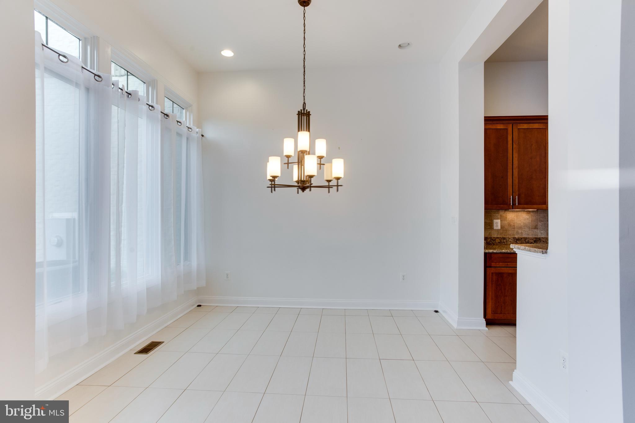 18353 FAIRWAY OAKS SQUARE
