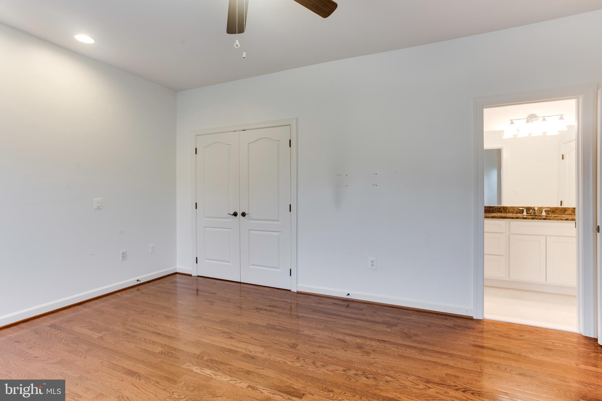 18353 FAIRWAY OAKS SQUARE
