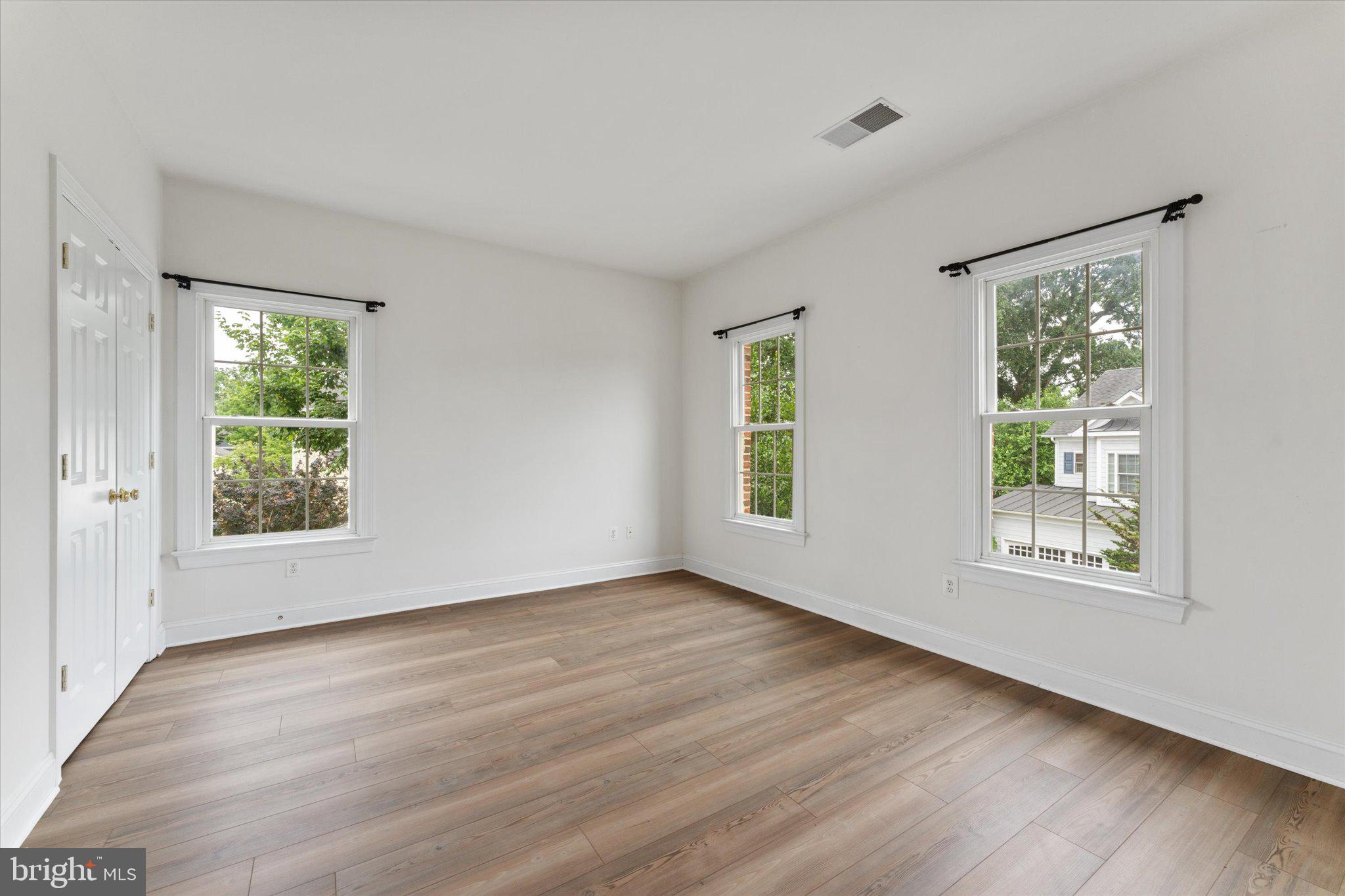 116 Desales Dr