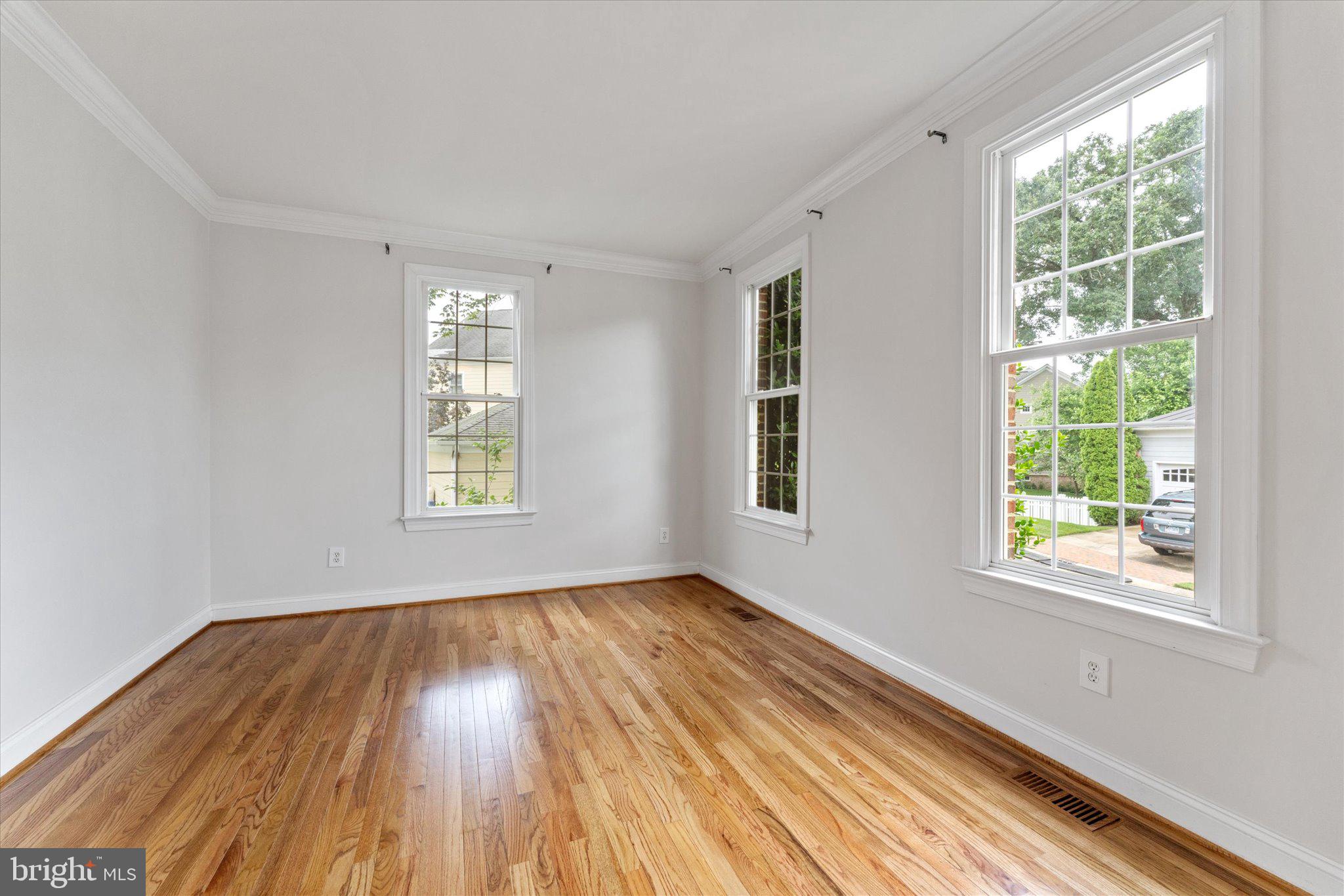 116 Desales Dr