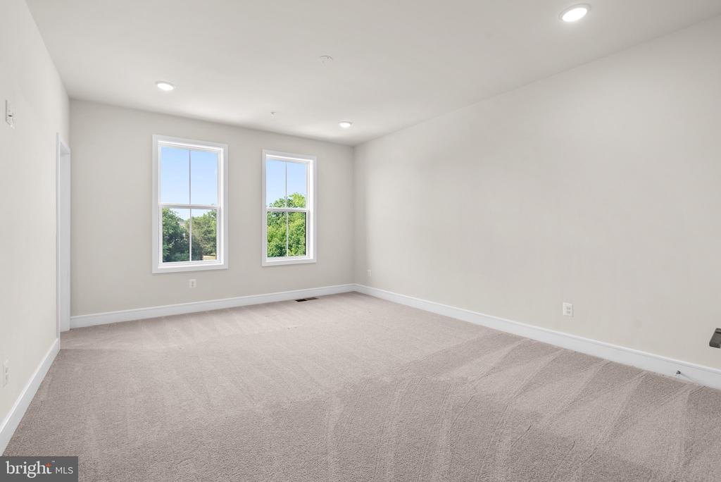 43176 Farringdon Sq