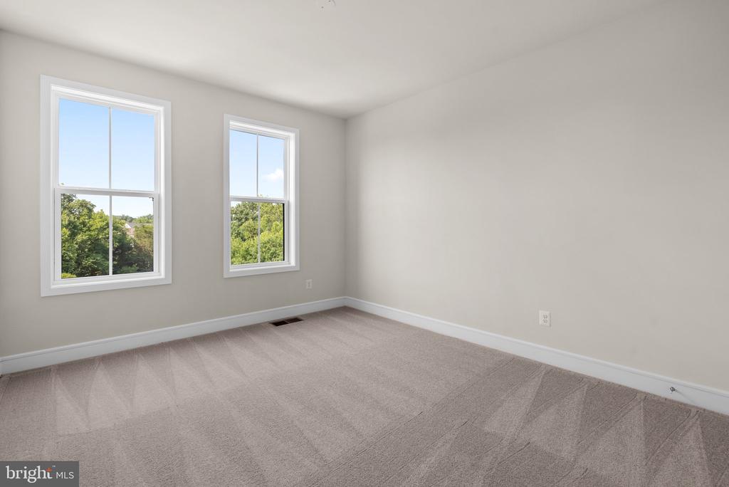 43176 Farringdon Sq
