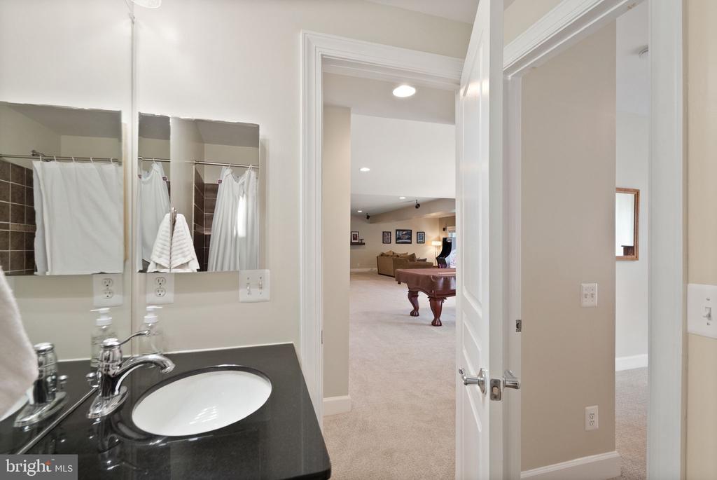 20926 McIntosh Pl