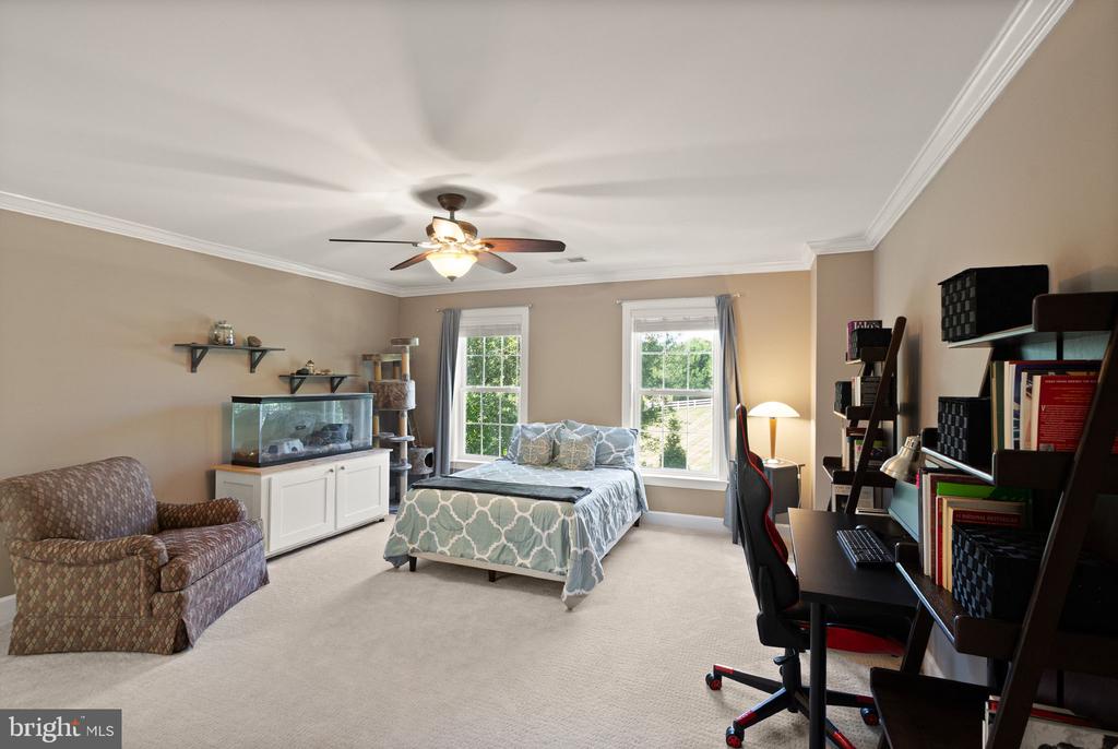 20926 McIntosh Pl