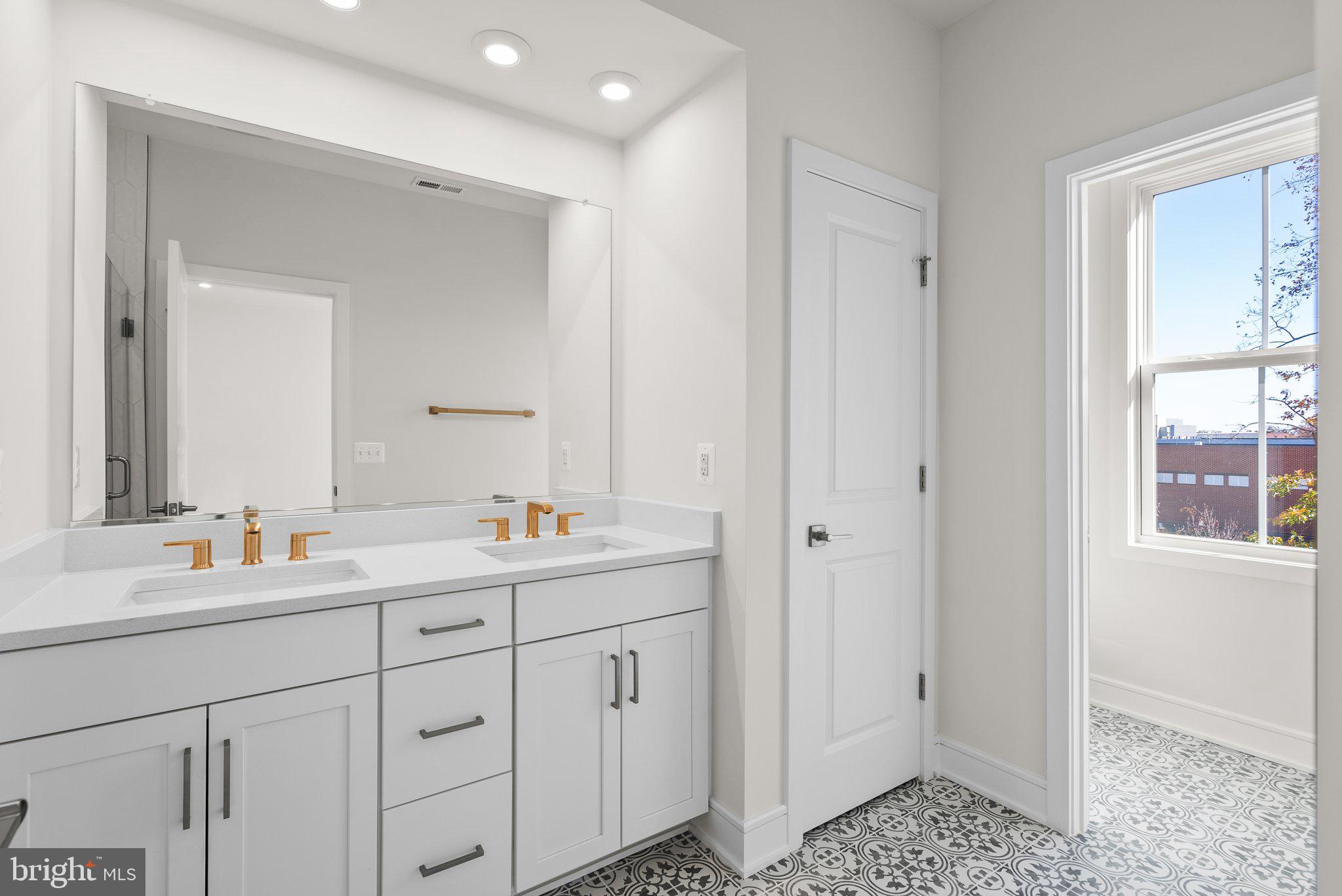 42131 Shining Star Sq