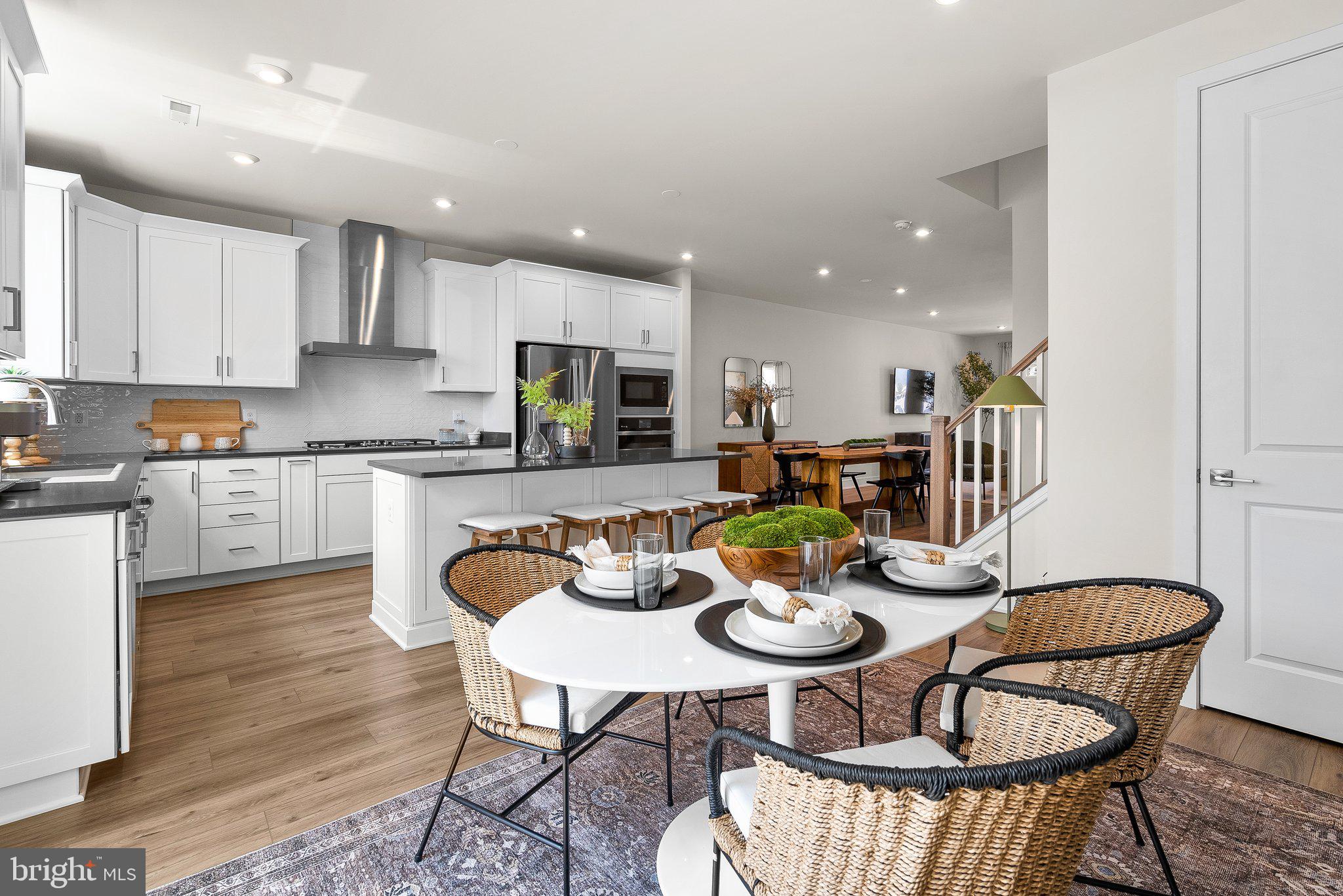 42131 Shining Star Sq