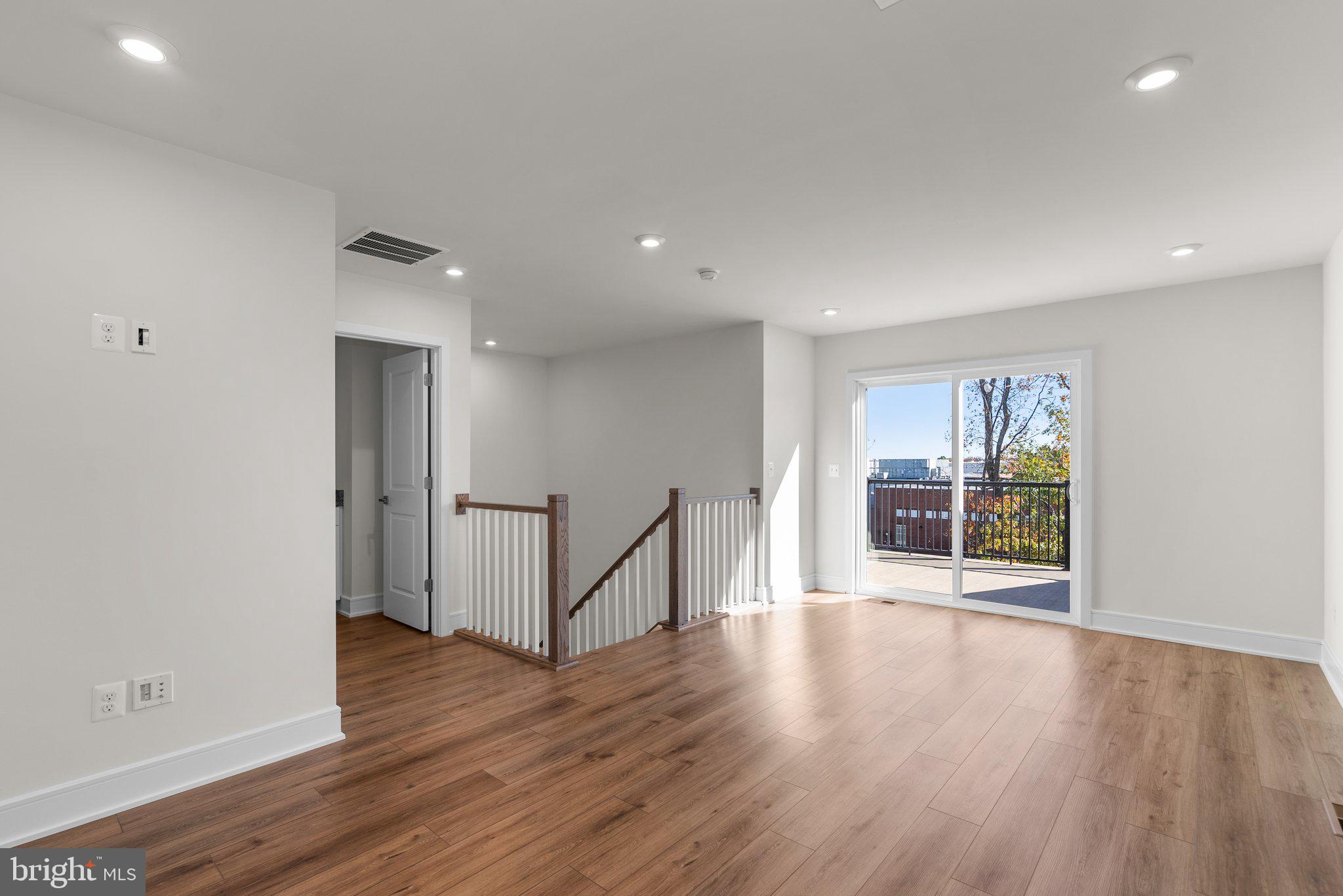 42131 Shining Star Sq