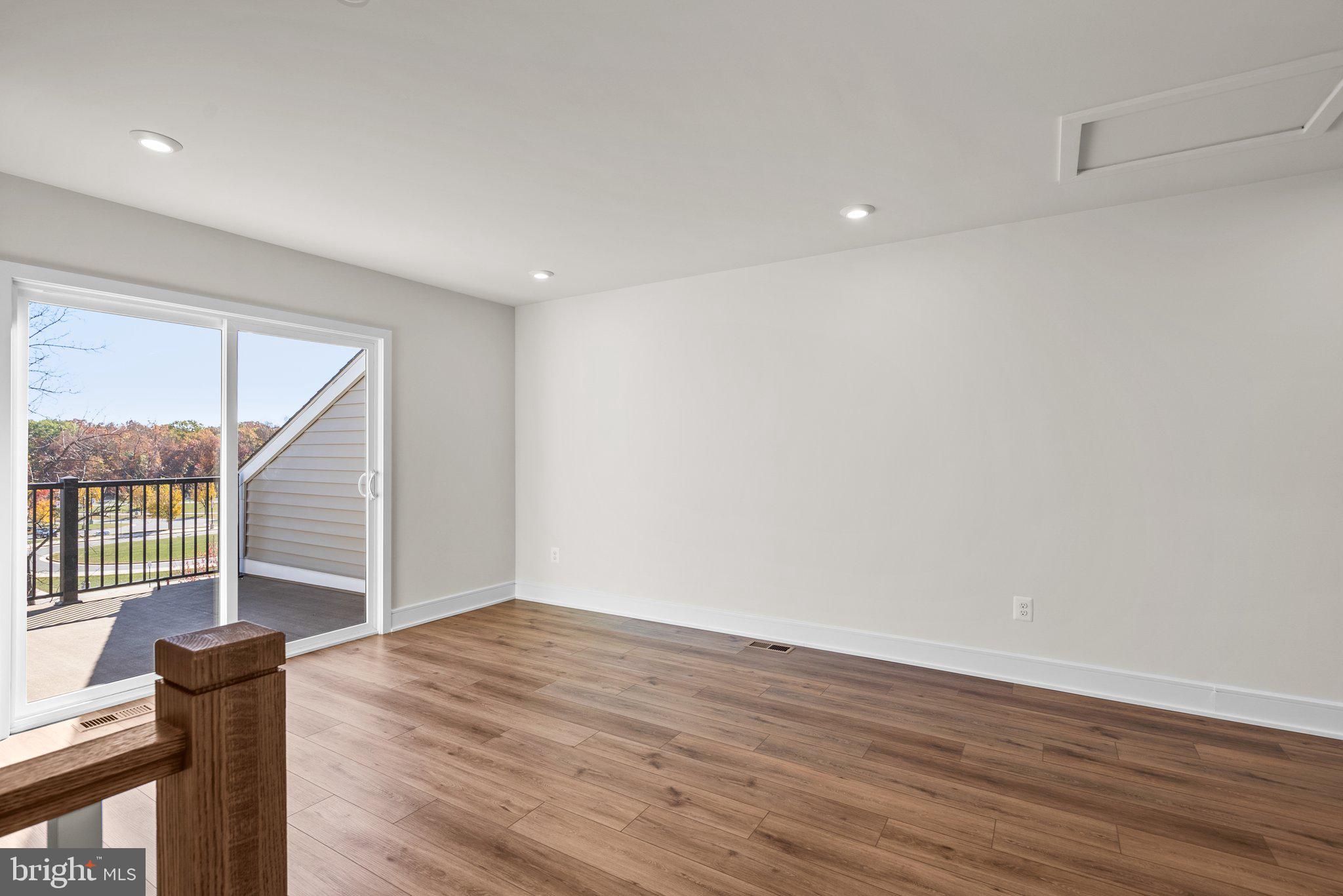 42131 Shining Star Sq