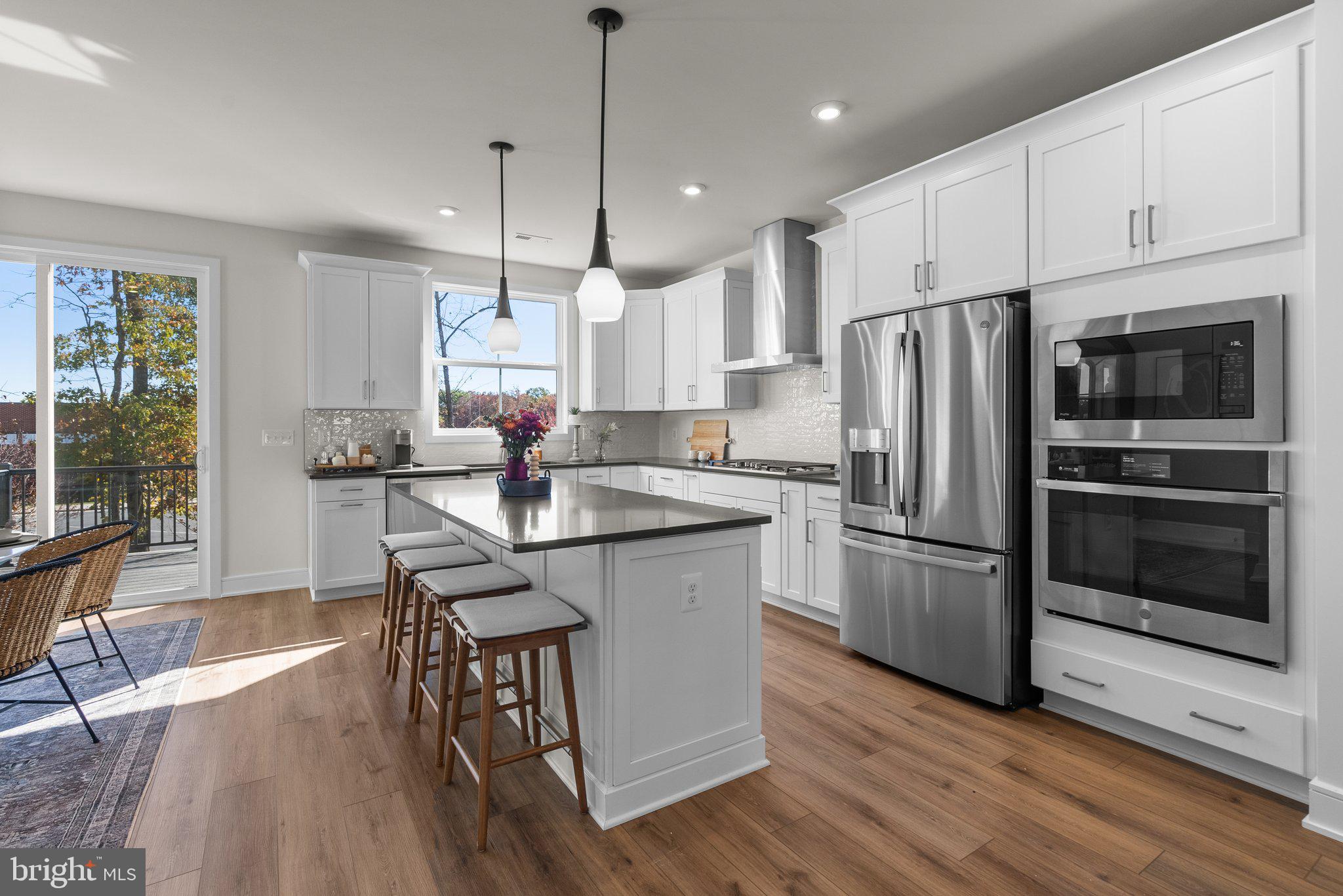 42131 Shining Star Sq