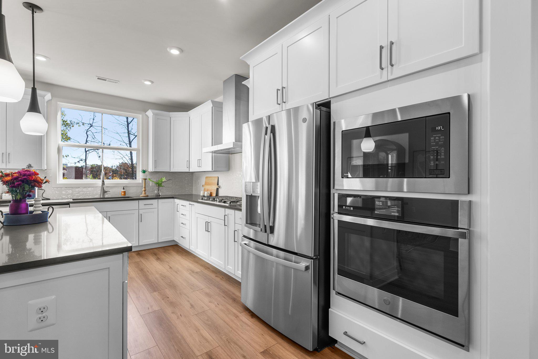 42131 Shining Star Sq