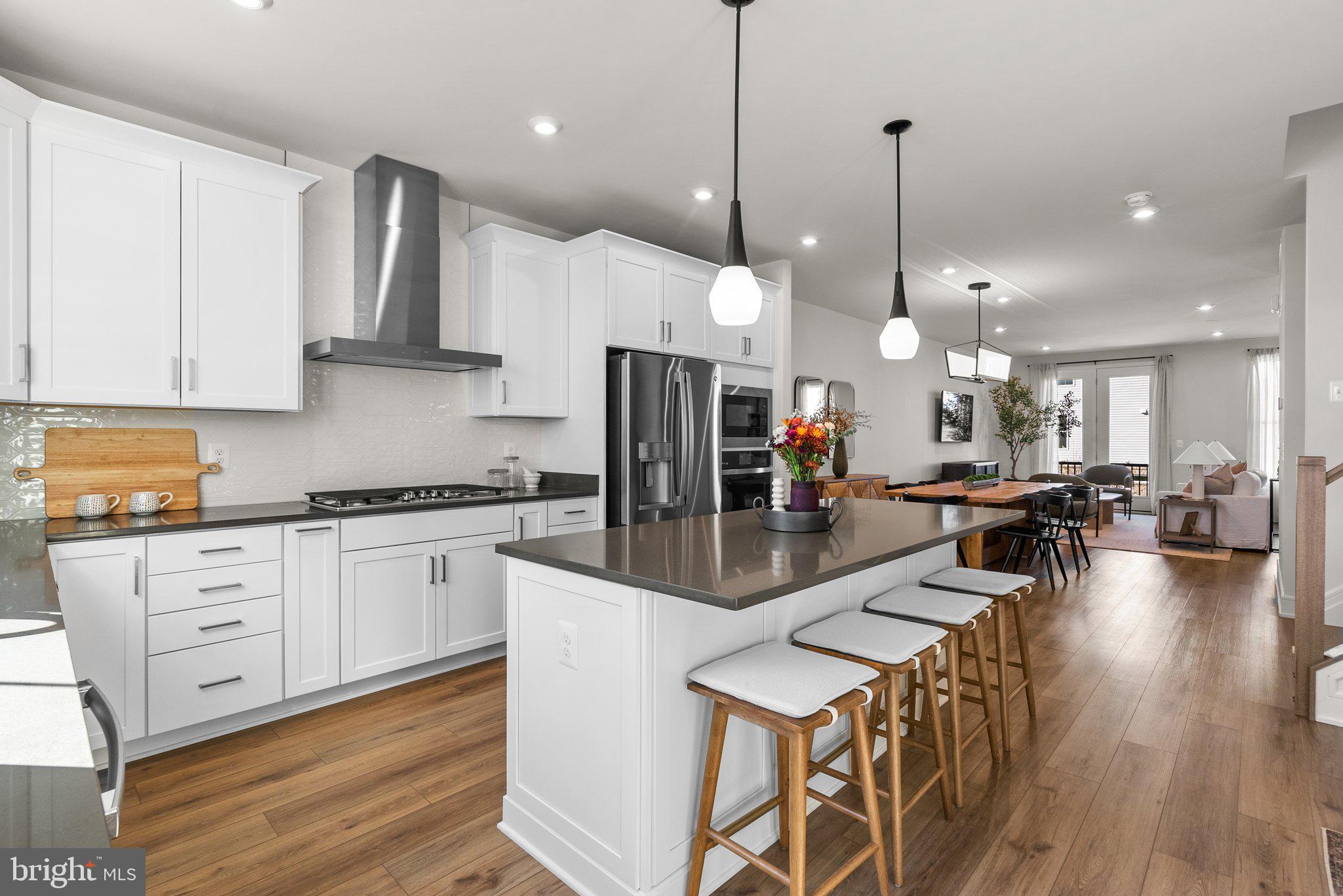 42131 Shining Star Sq