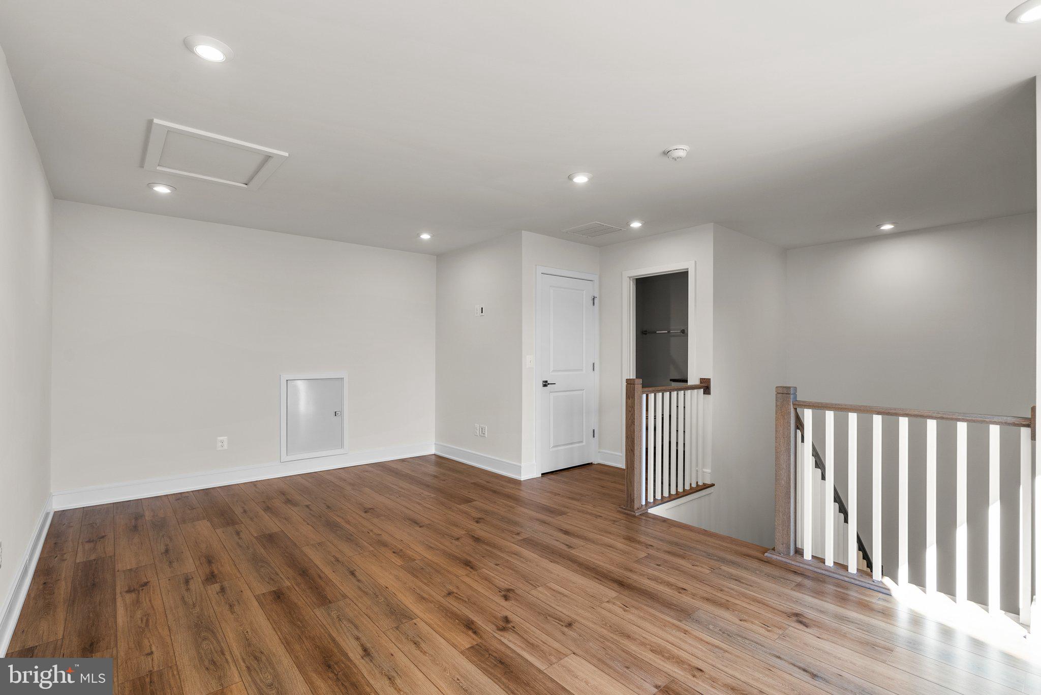 42131 Shining Star Sq