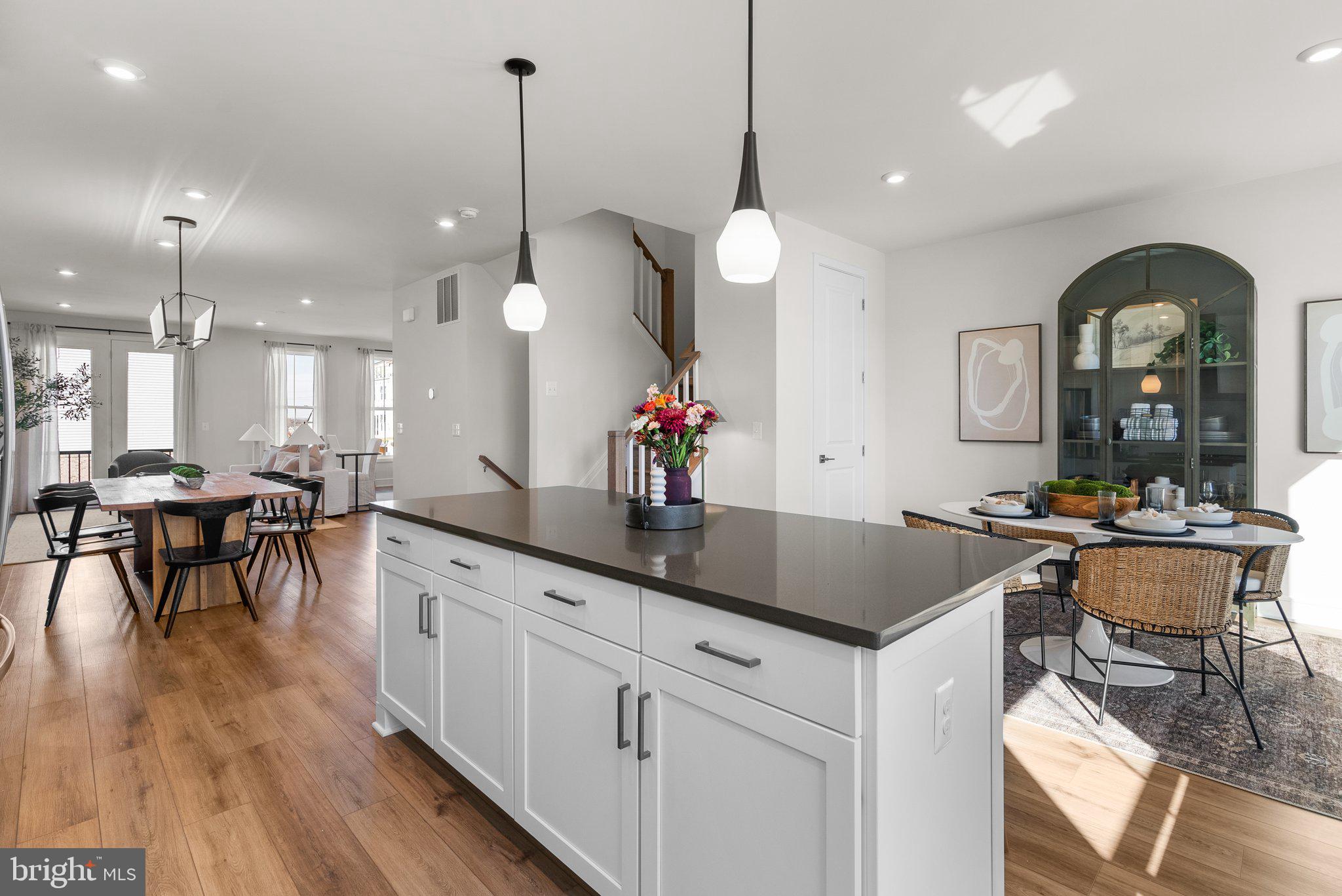 42131 Shining Star Sq