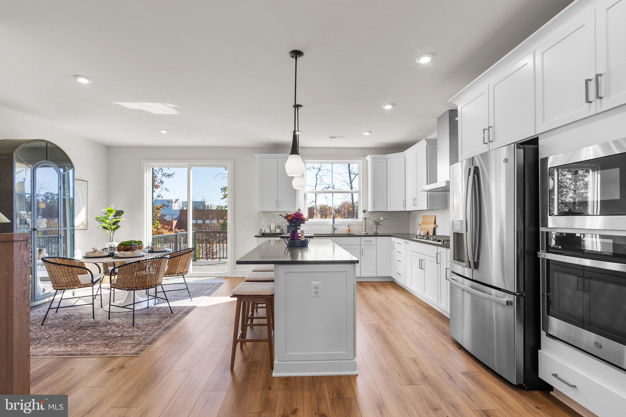 42131 Shining Star Sq