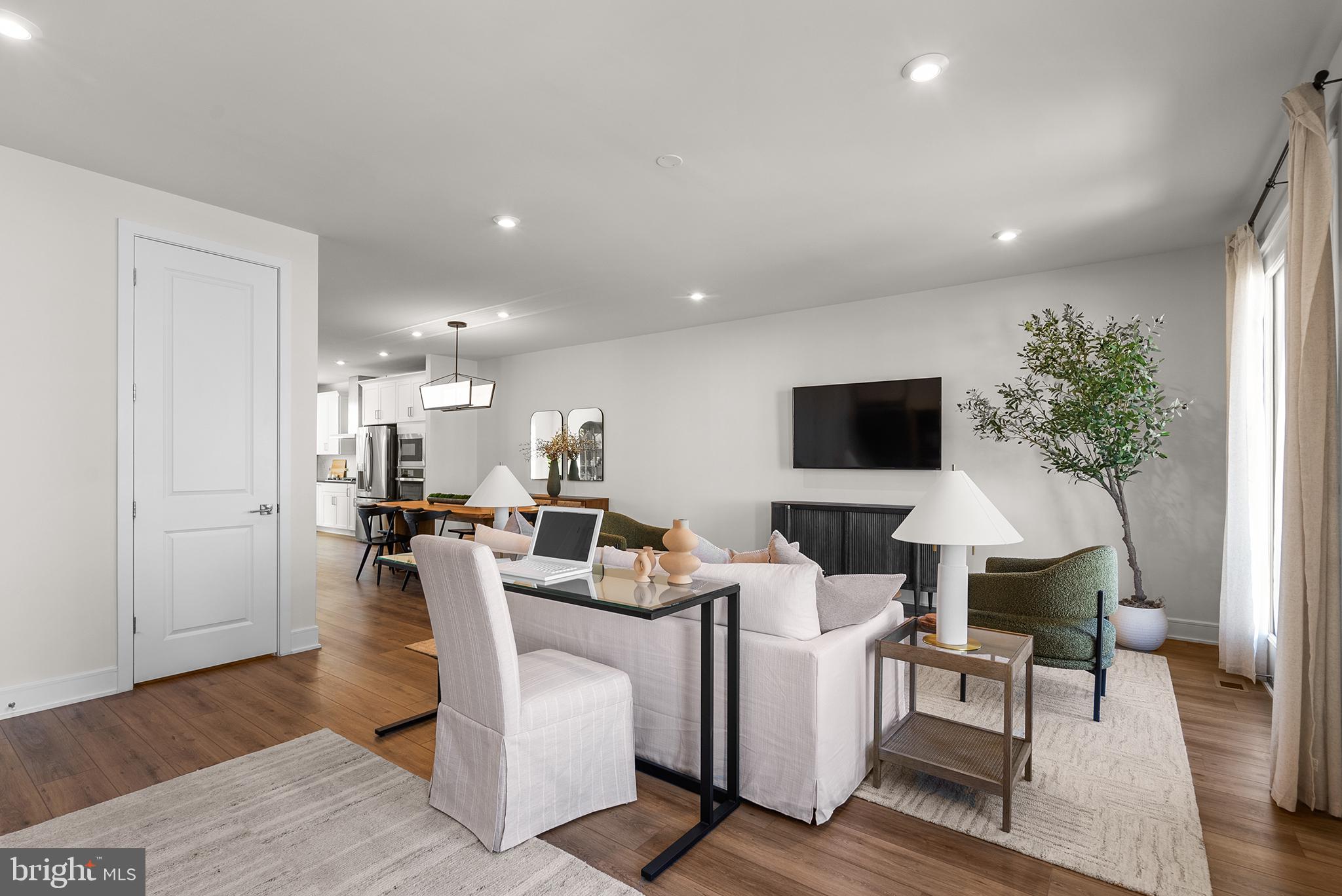 42131 Shining Star Sq