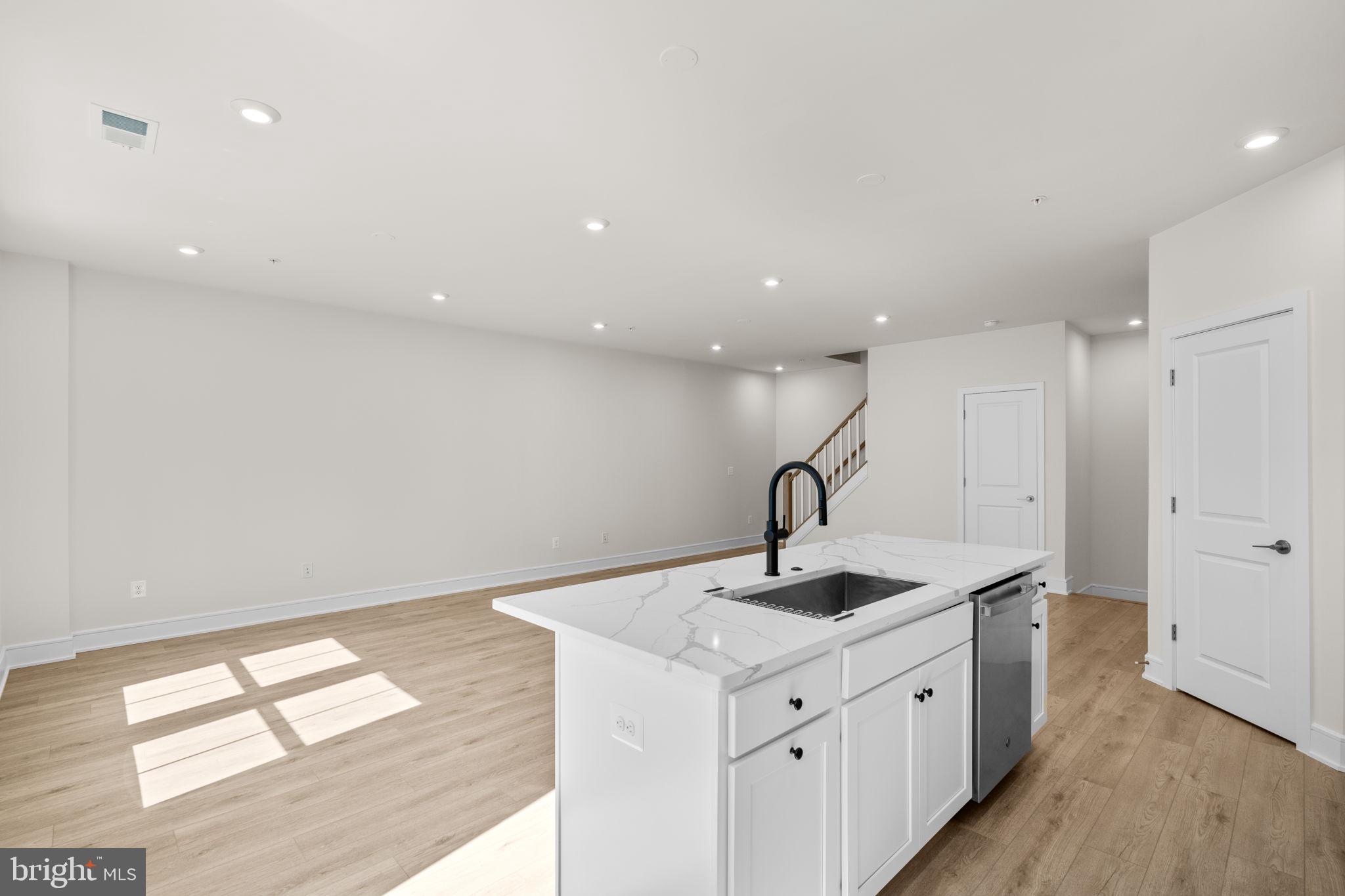 21756 Dollis Hill Ter