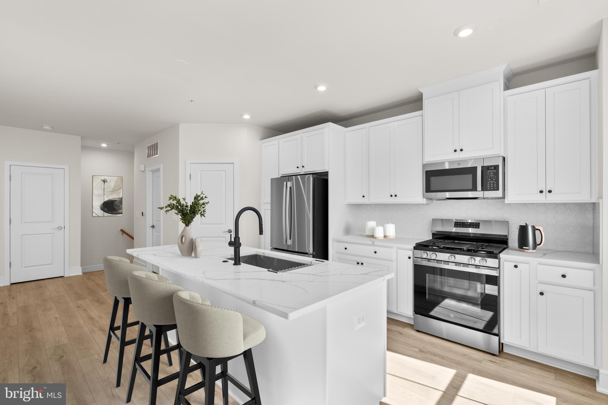 21756 Dollis Hill Ter