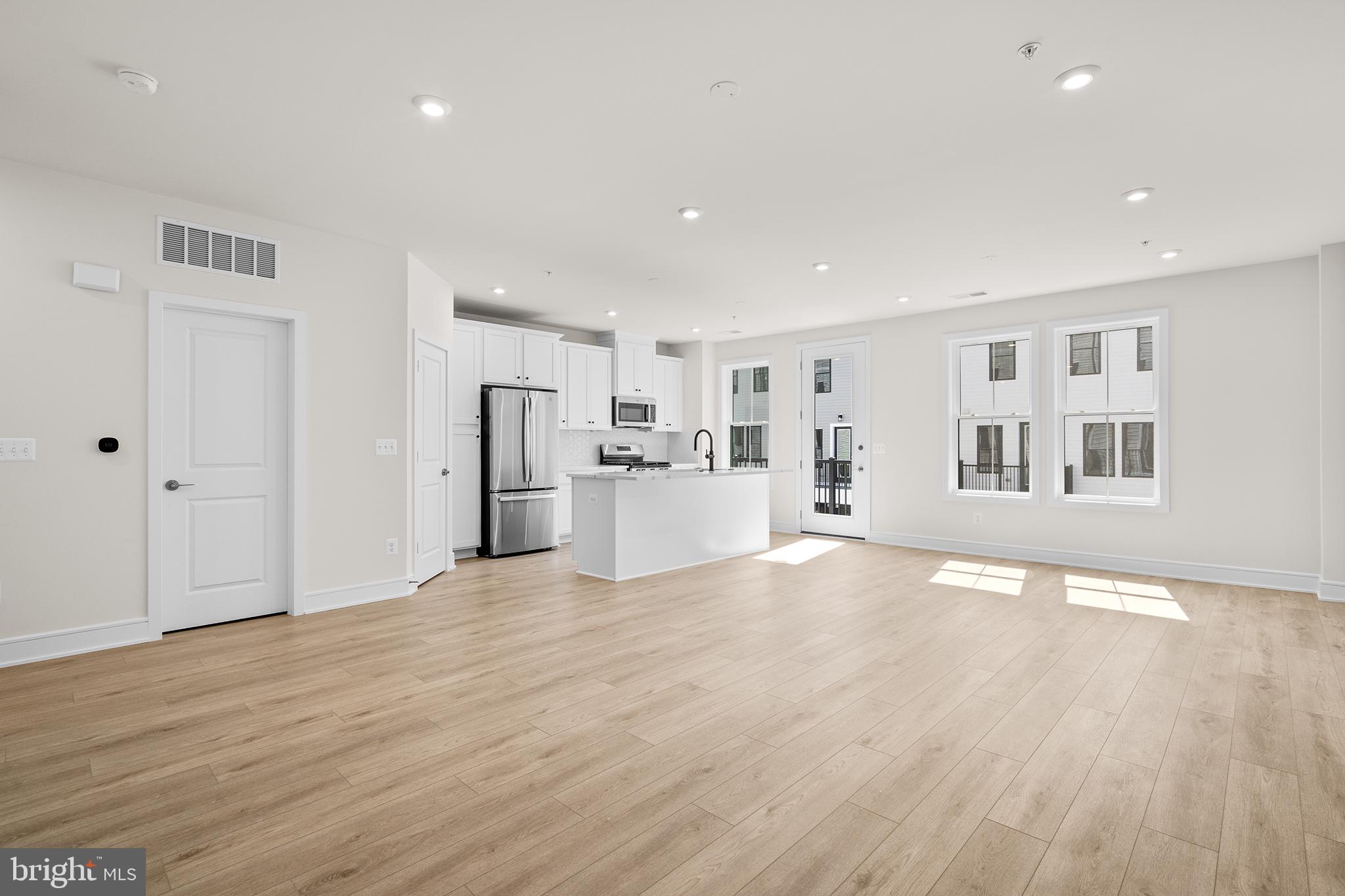 21756 Dollis Hill Ter