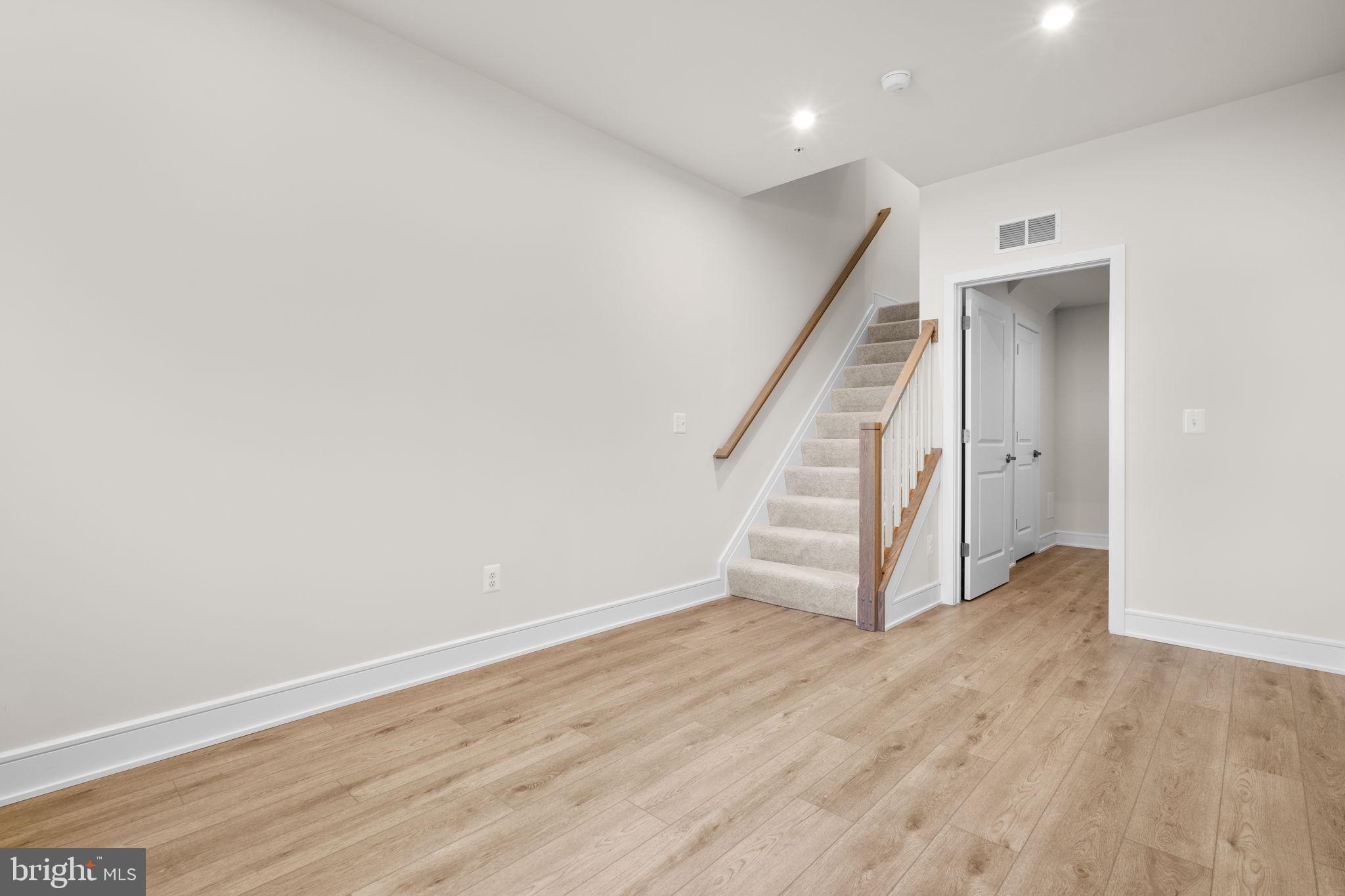 21756 Dollis Hill Ter