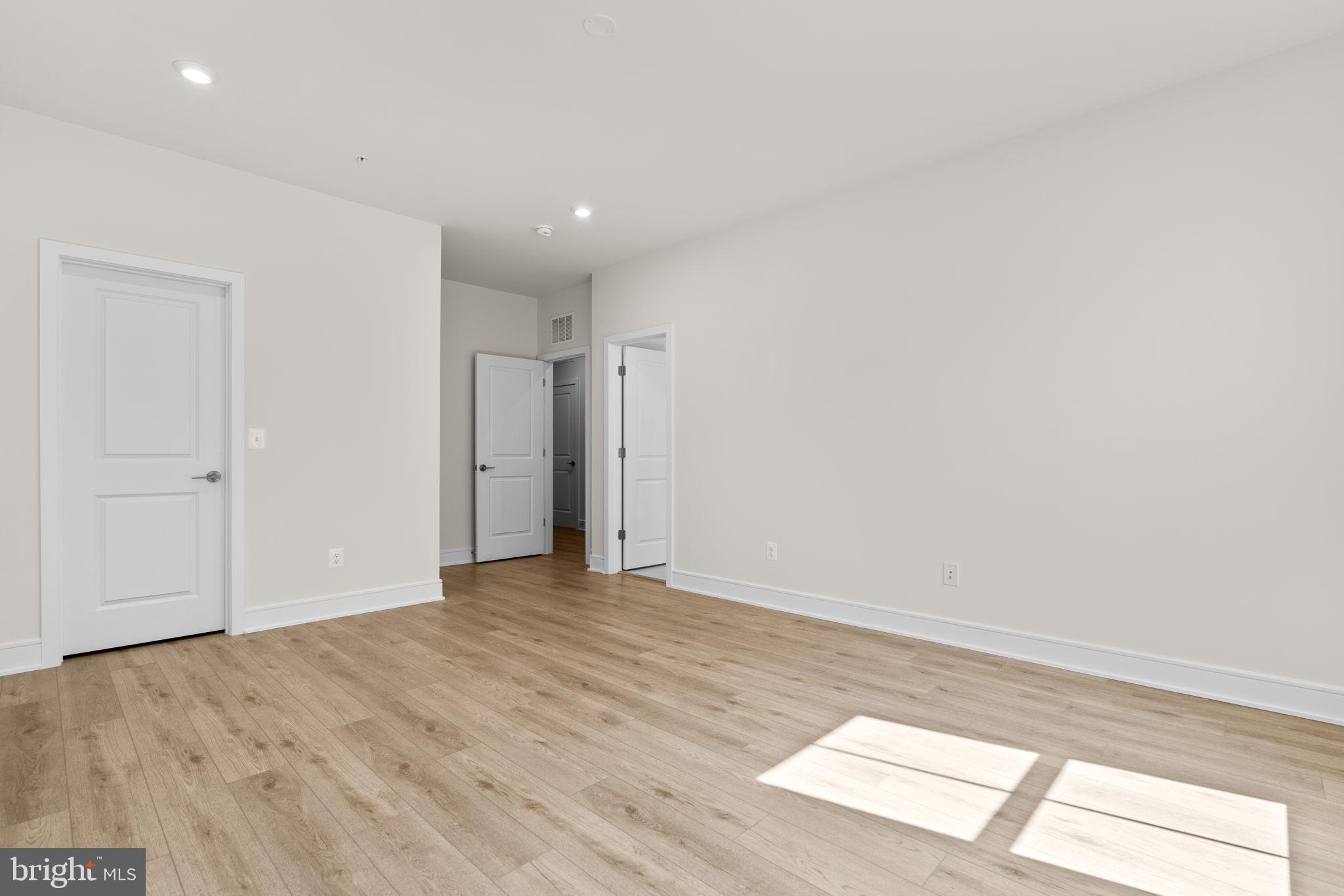 21756 Dollis Hill Ter