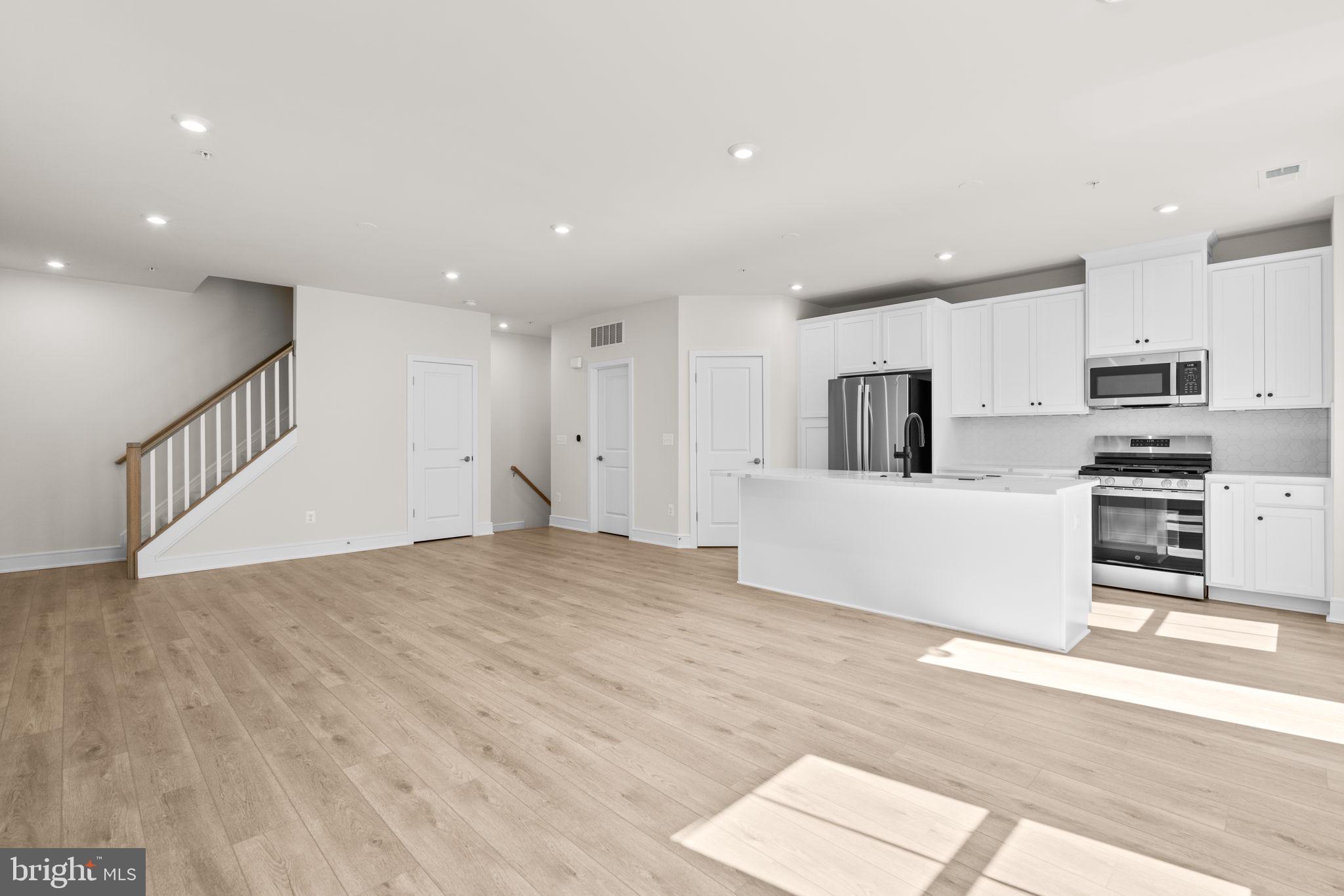 21756 Dollis Hill Ter