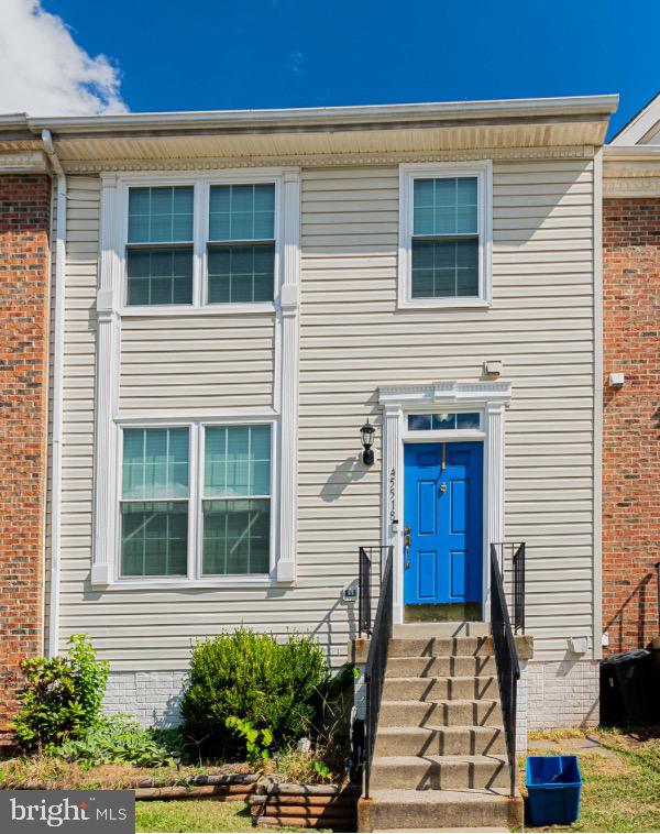45518 Lakemont Sq