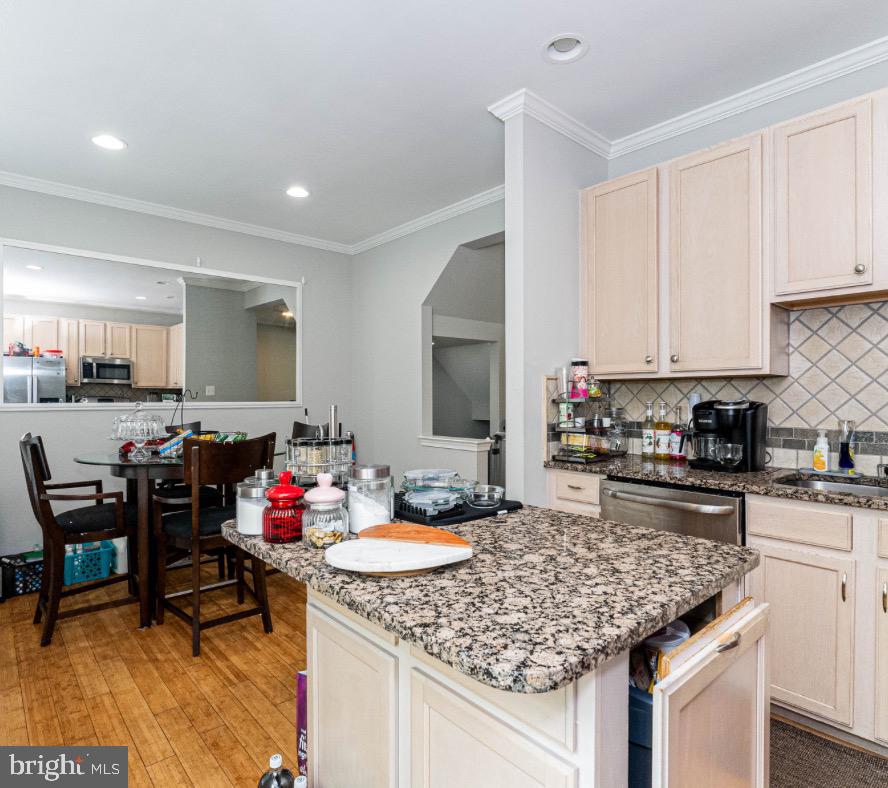 45518 Lakemont Sq