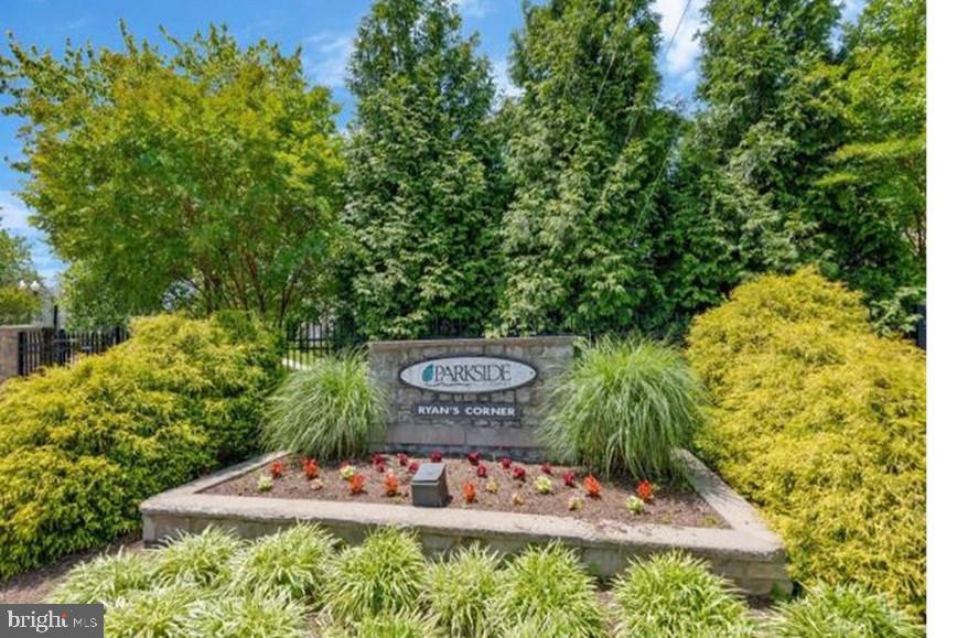 21776 Dragons Green Sq