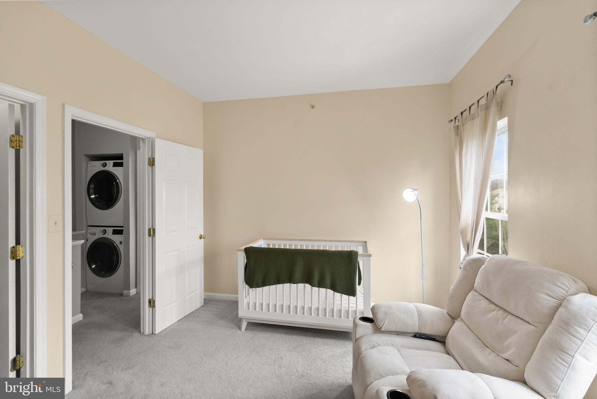 21776 Dragons Green Sq