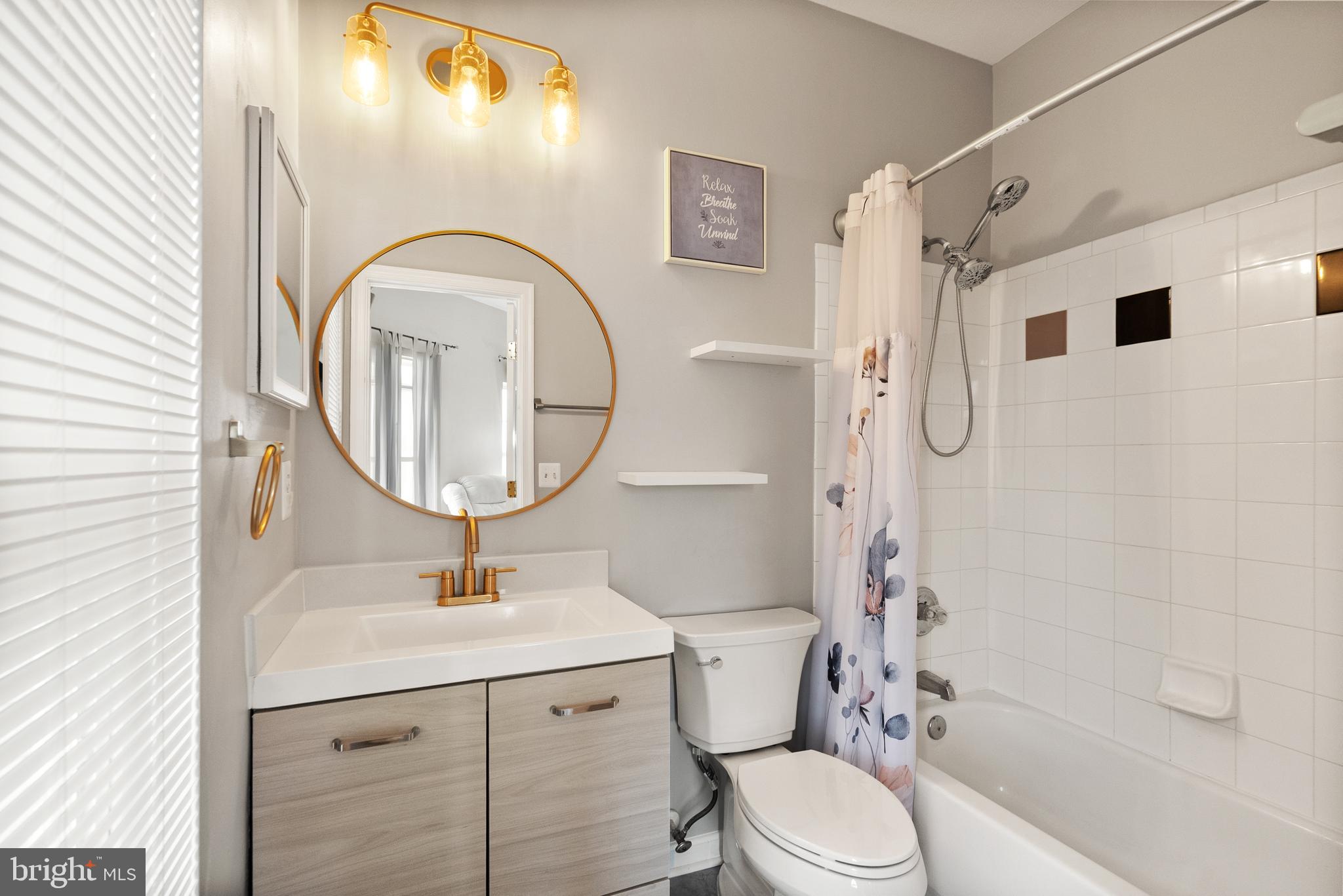 21776 Dragons Green Sq