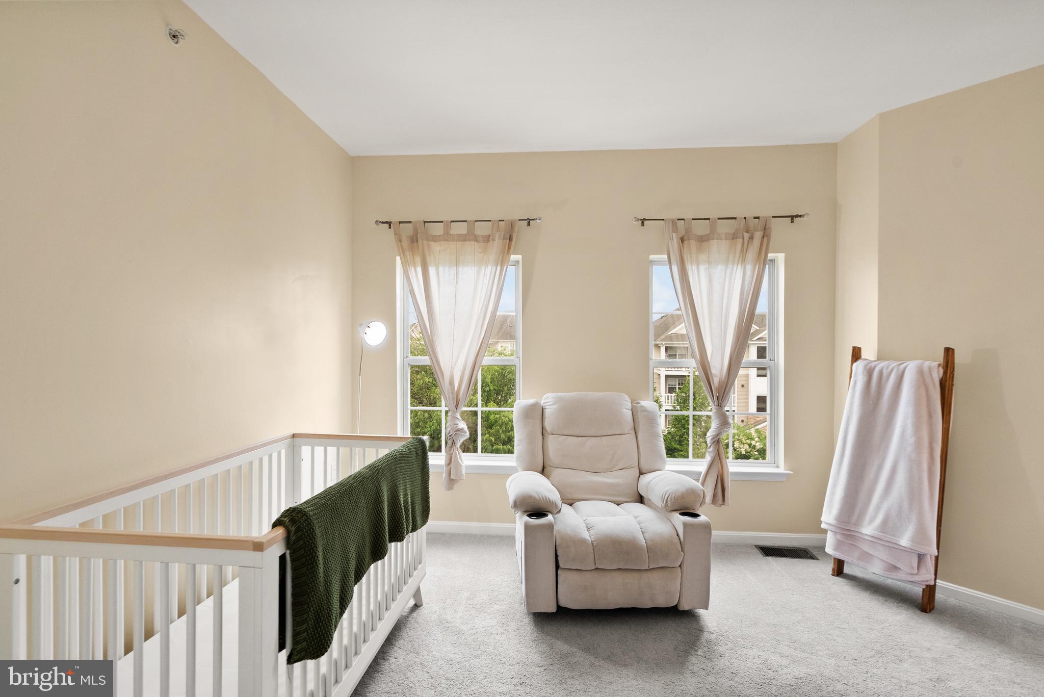 21776 Dragons Green Sq