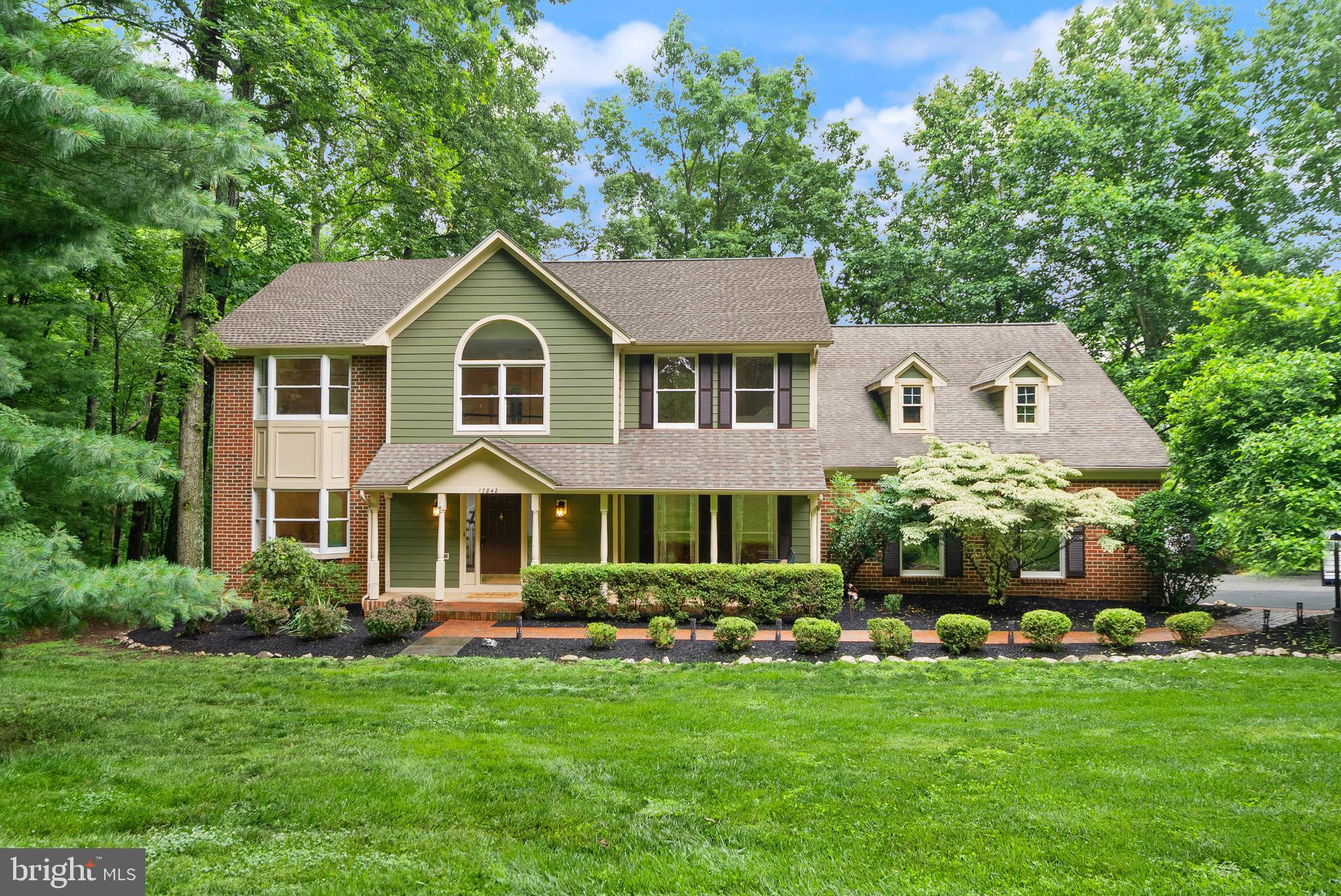 17842 OAKMONT WAY