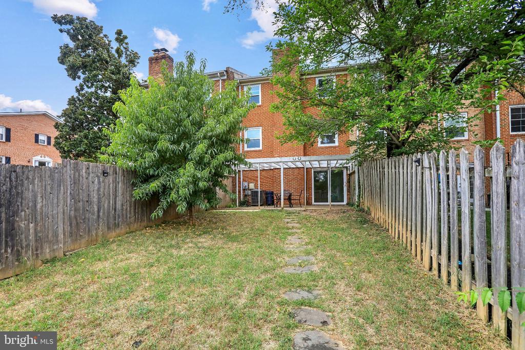 123 DAVIS AVENUE SW