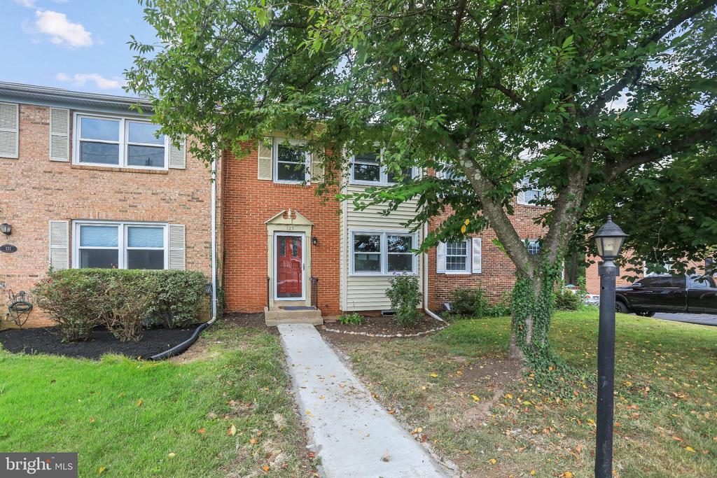 123 DAVIS AVENUE SW