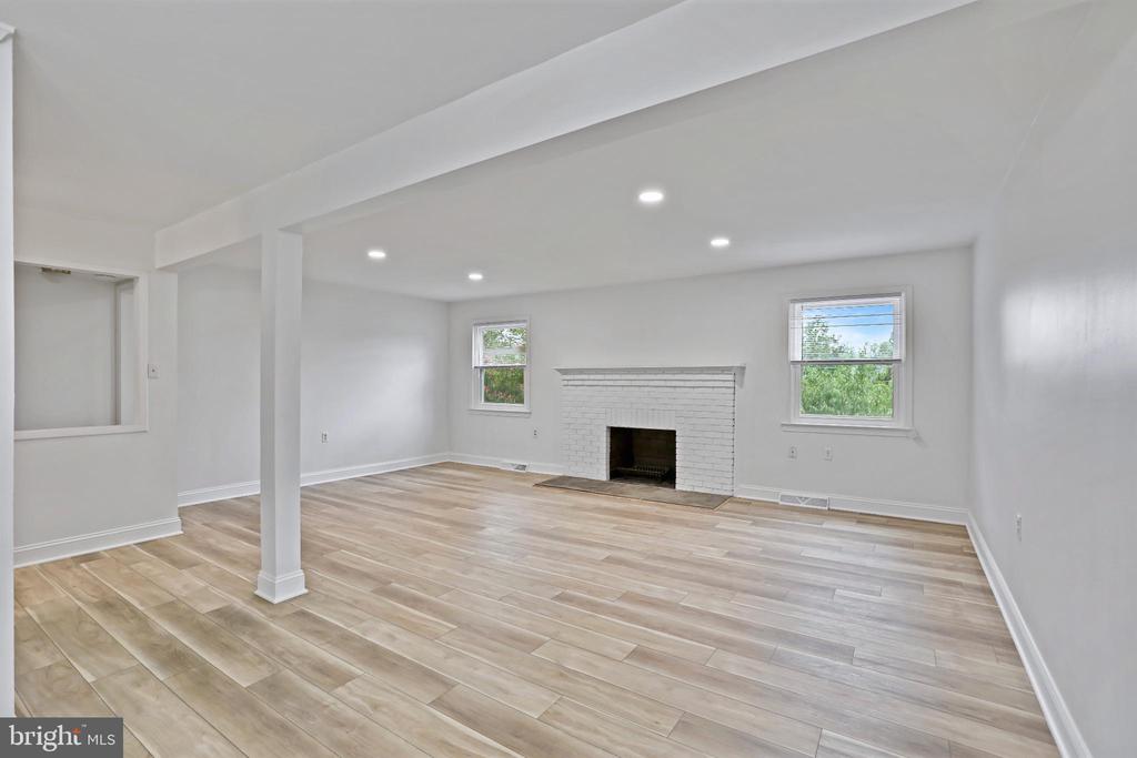 123 DAVIS AVENUE SW