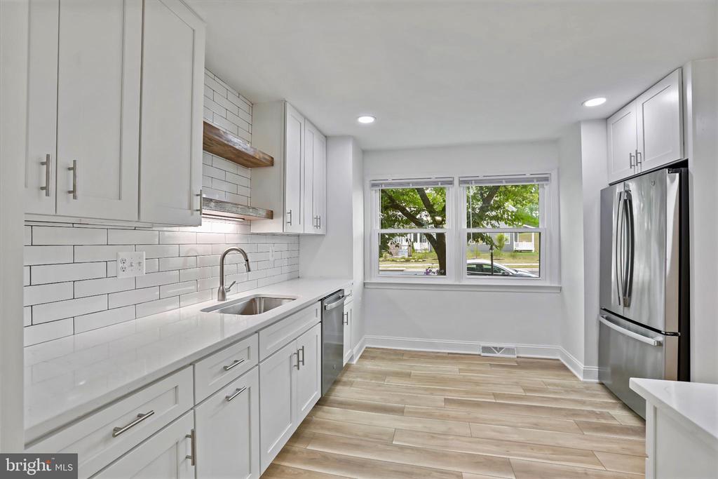123 DAVIS AVENUE SW
