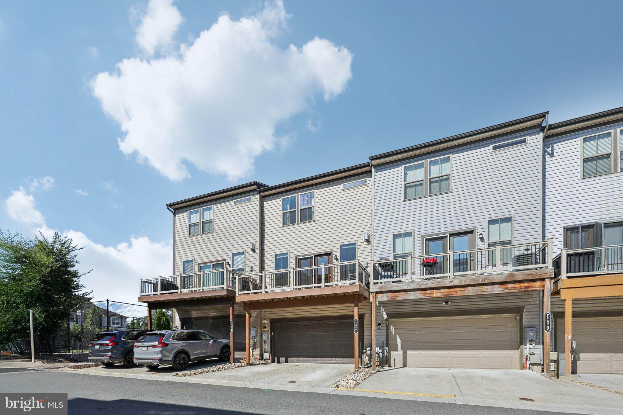 127 TOLOCKA TERRACE NE