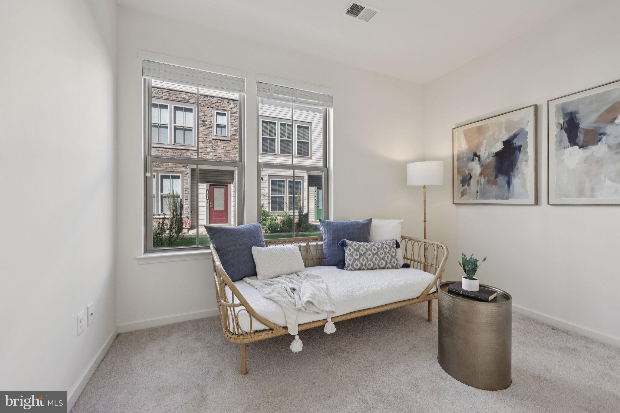 127 TOLOCKA TERRACE NE