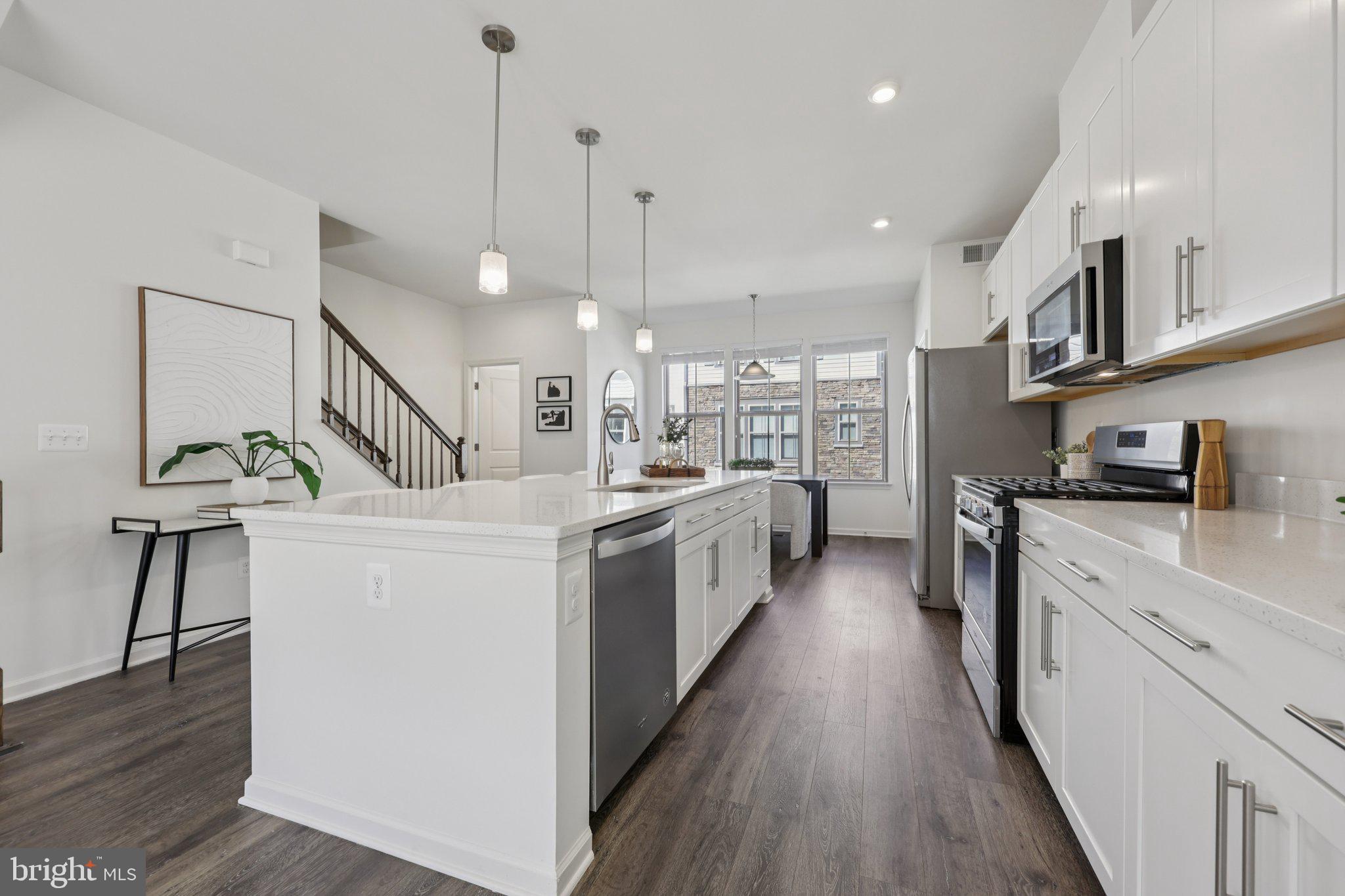 127 TOLOCKA TERRACE NE