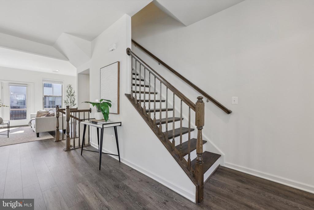 127 TOLOCKA TERRACE NE