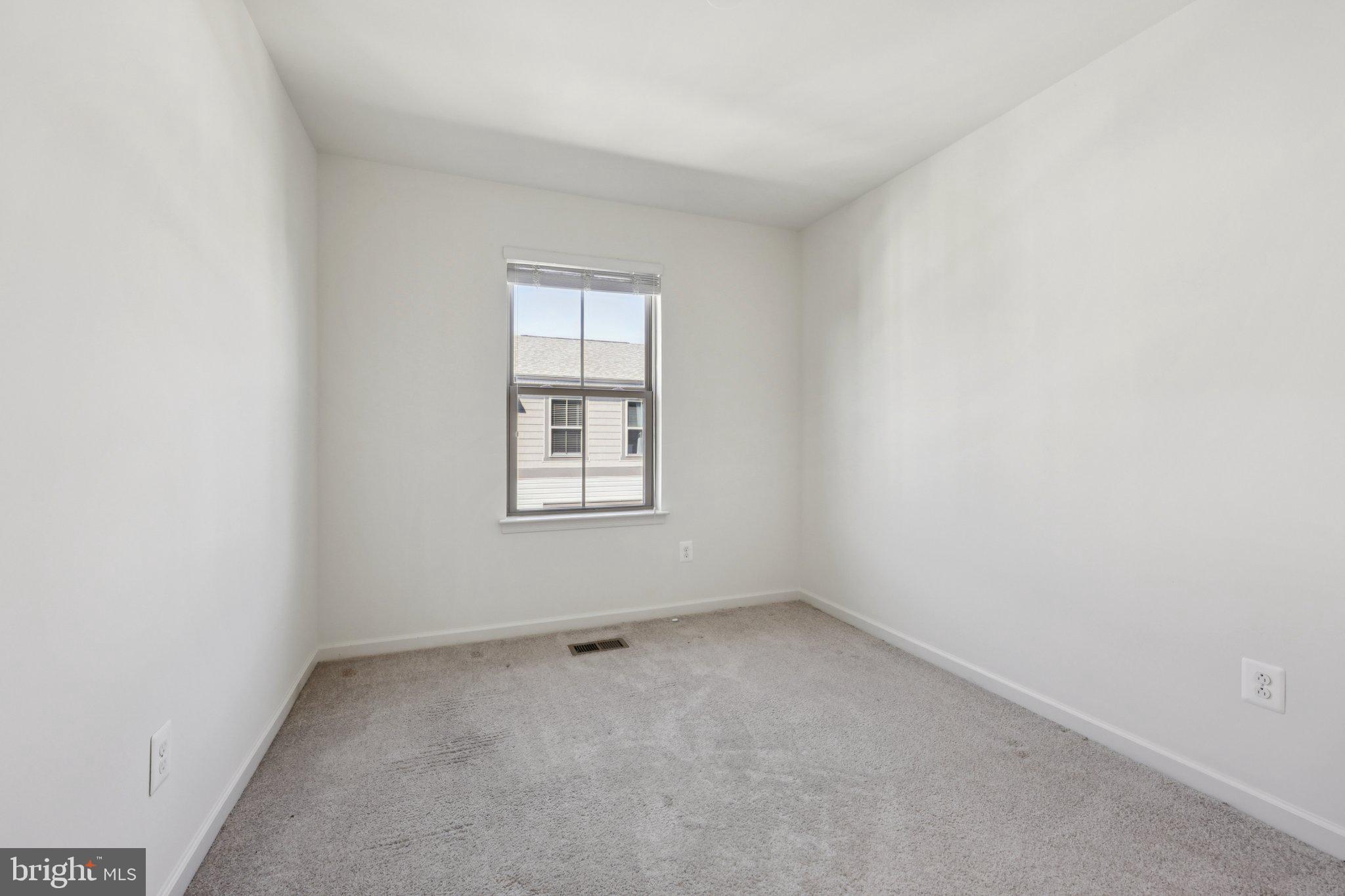 127 TOLOCKA TERRACE NE