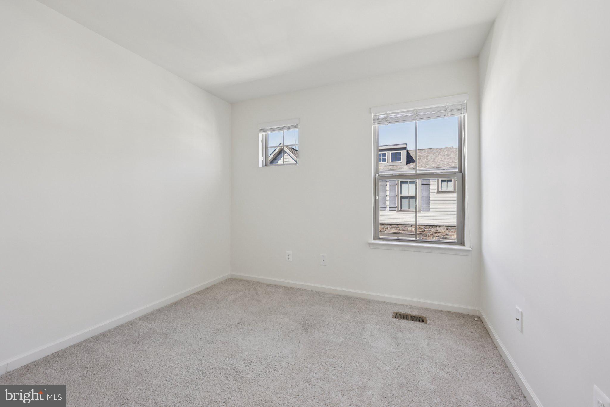 127 TOLOCKA TERRACE NE