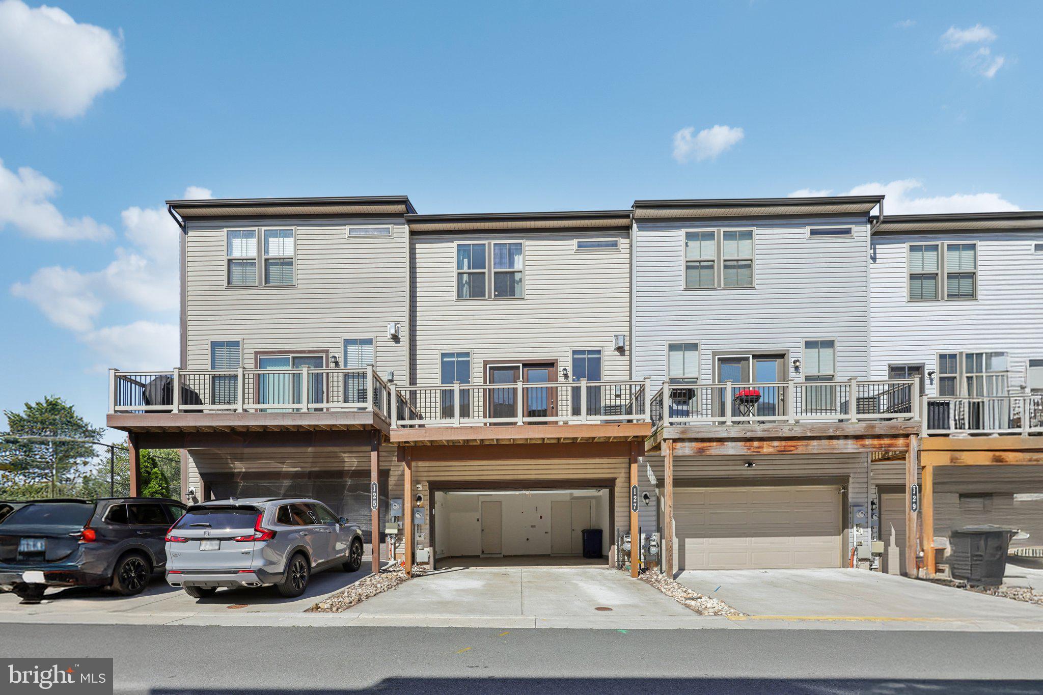 127 TOLOCKA TERRACE NE