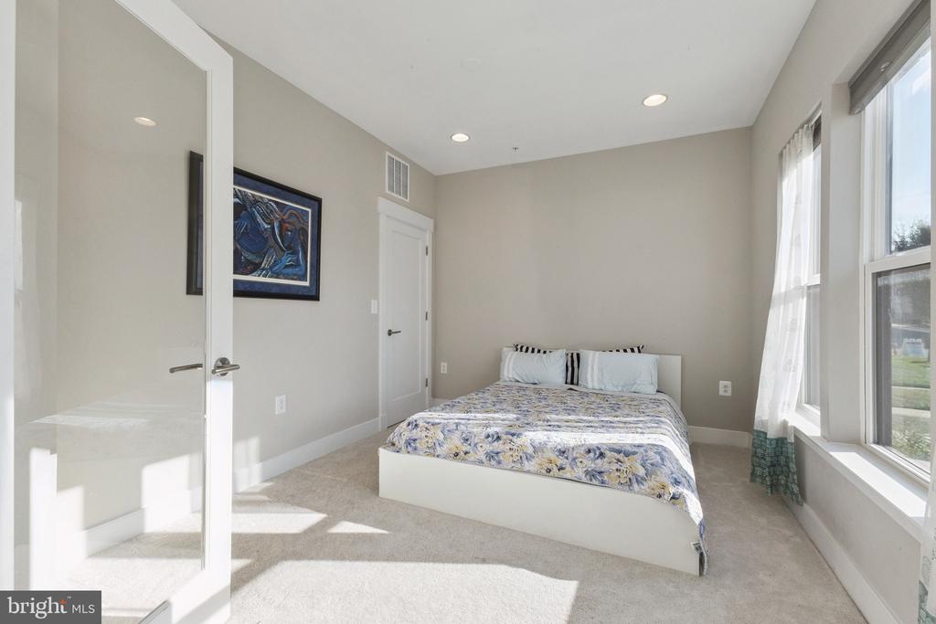 22980 CAMILLA SPRINGS SQ
